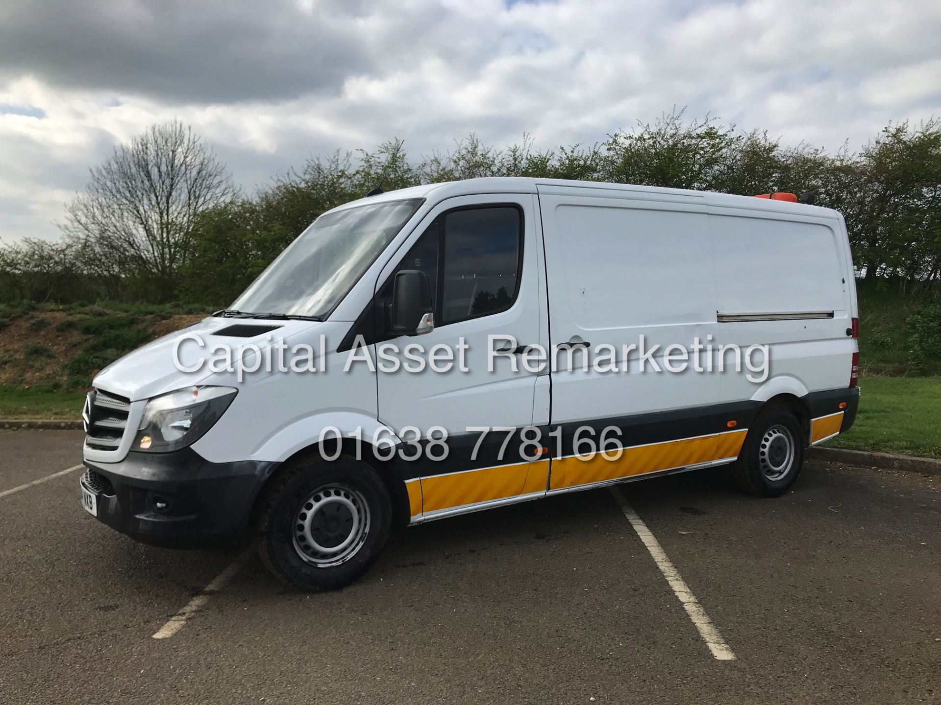 (ON SALE) MERCEDES SPRINTER 313CDI "130BHP" (14 REG) AIR CON - 1 OWNER FSH - ELEC PACK - CRUISE - Image 7 of 16