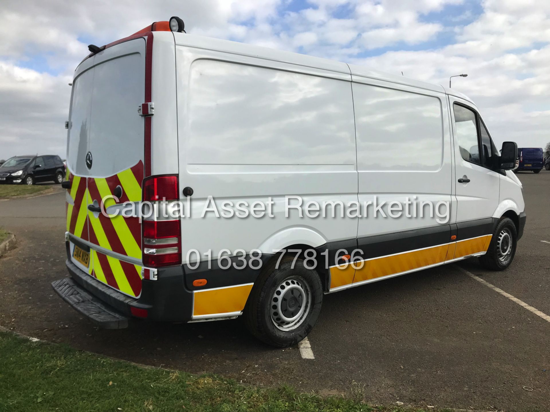 (ON SALE) MERCEDES SPRINTER 313CDI "130BHP" (14 REG) AIR CON - 1 OWNER FSH - ELEC PACK - CRUISE - Image 3 of 16