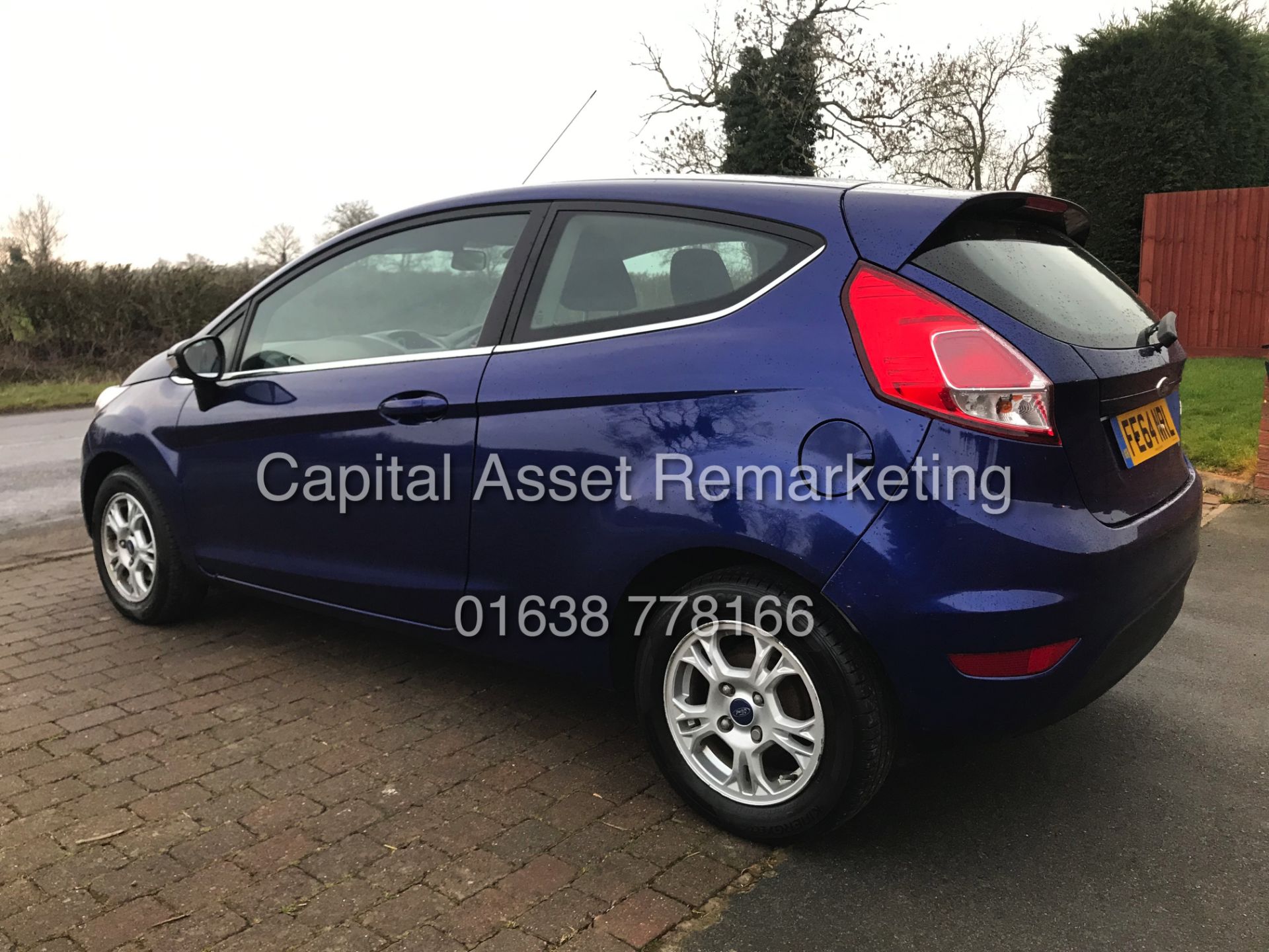 ON SALE FORD FIESTA 1.6TDCI "ZETEC ECONETIC" 1 OWNER FSH (2015 MODEL) ZERO £ ROAD TAX - AIR CON - Image 7 of 27