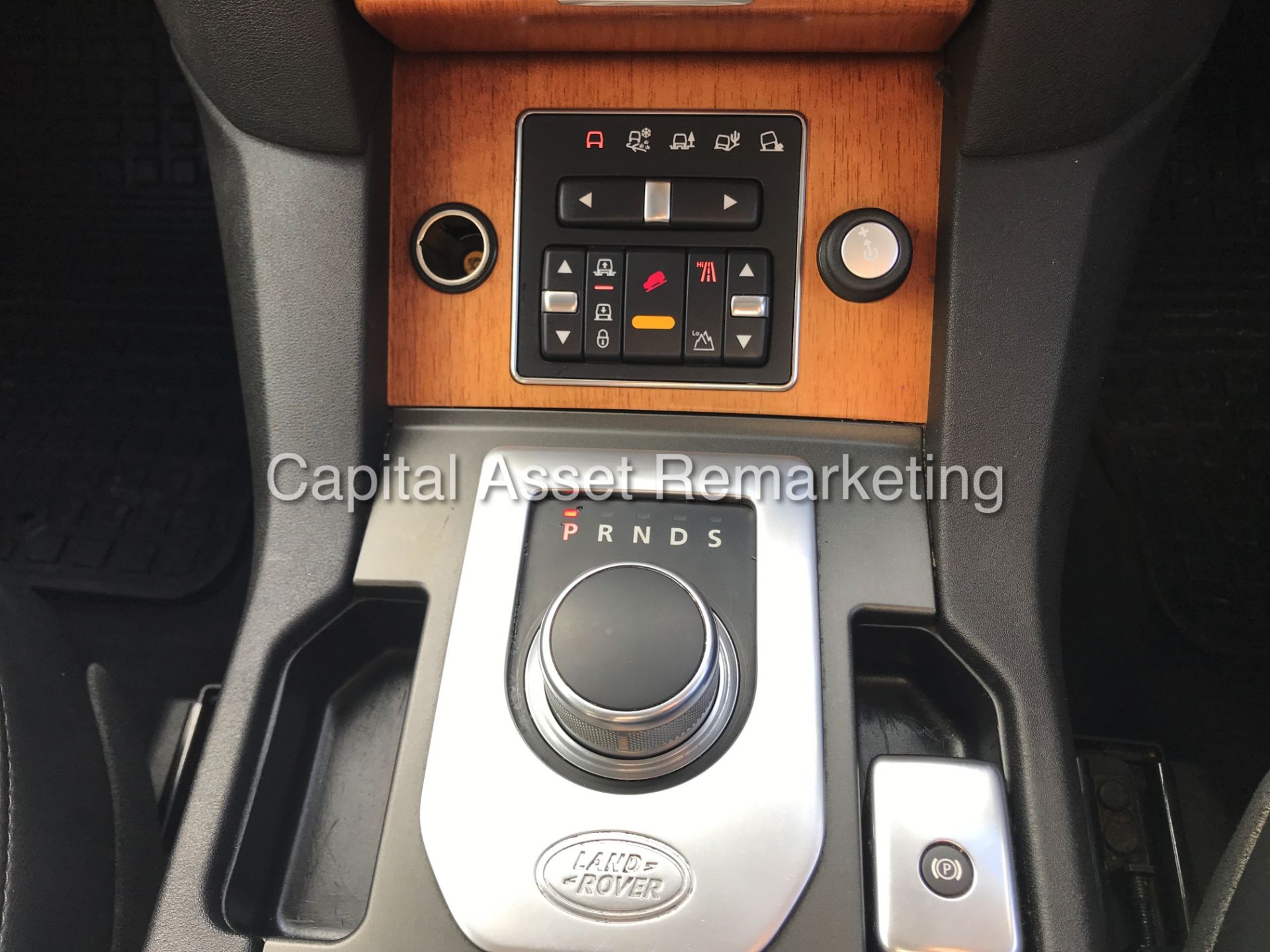 LAND ROVER DISCOVERY 4 "HSE" 3.0 SDV6 AUTOMATIC (13 REG) 7 SEATER - FULL LEATHER - SAT NAV *LOOK* - Image 17 of 25