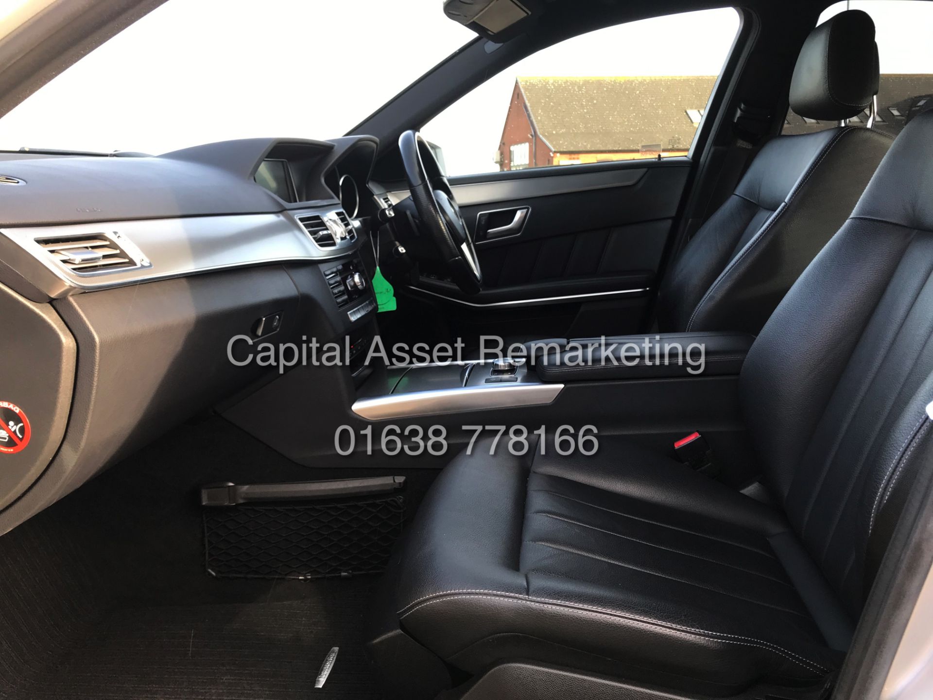 MERCEDES E220d "SPECIAL EQUIPMENT" 7G TRONIC AUTO (2015 MODEL) 1 OWNER - SAT NAV - LEATHER - Image 14 of 26