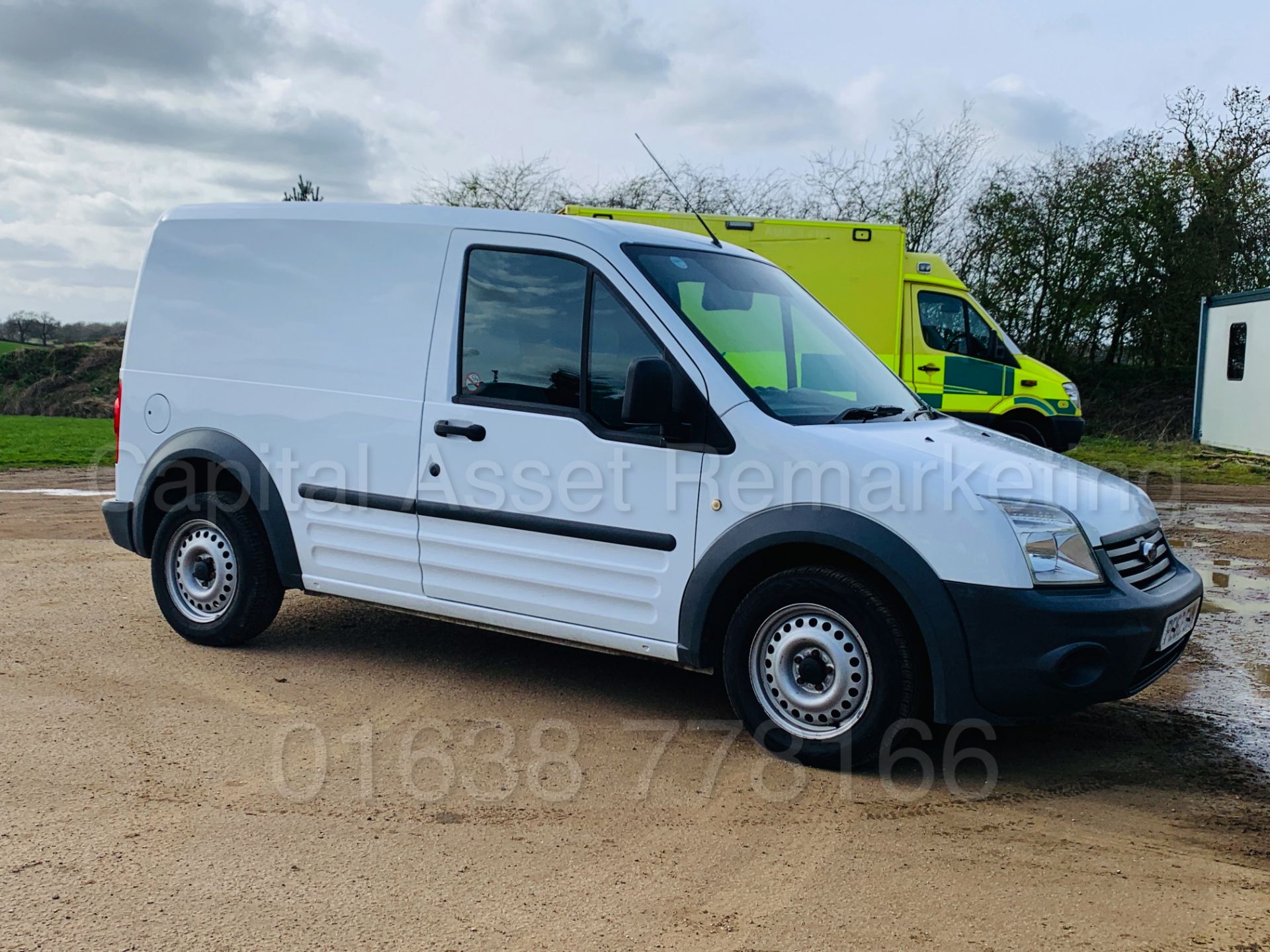 ON SALE FORD TRANSIT CONNECT T200 *LCV - PANEL VAN* (2013 MODEL) '1.8 TDCI -*LOW MILES - Image 9 of 30