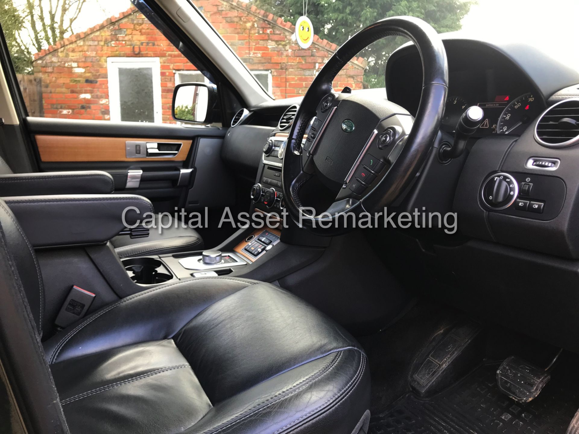 LAND ROVER DISCOVERY 4 "HSE" 3.0 SDV6 AUTOMATIC (13 REG) 7 SEATER - FULL LEATHER - SAT NAV *LOOK* - Image 10 of 25