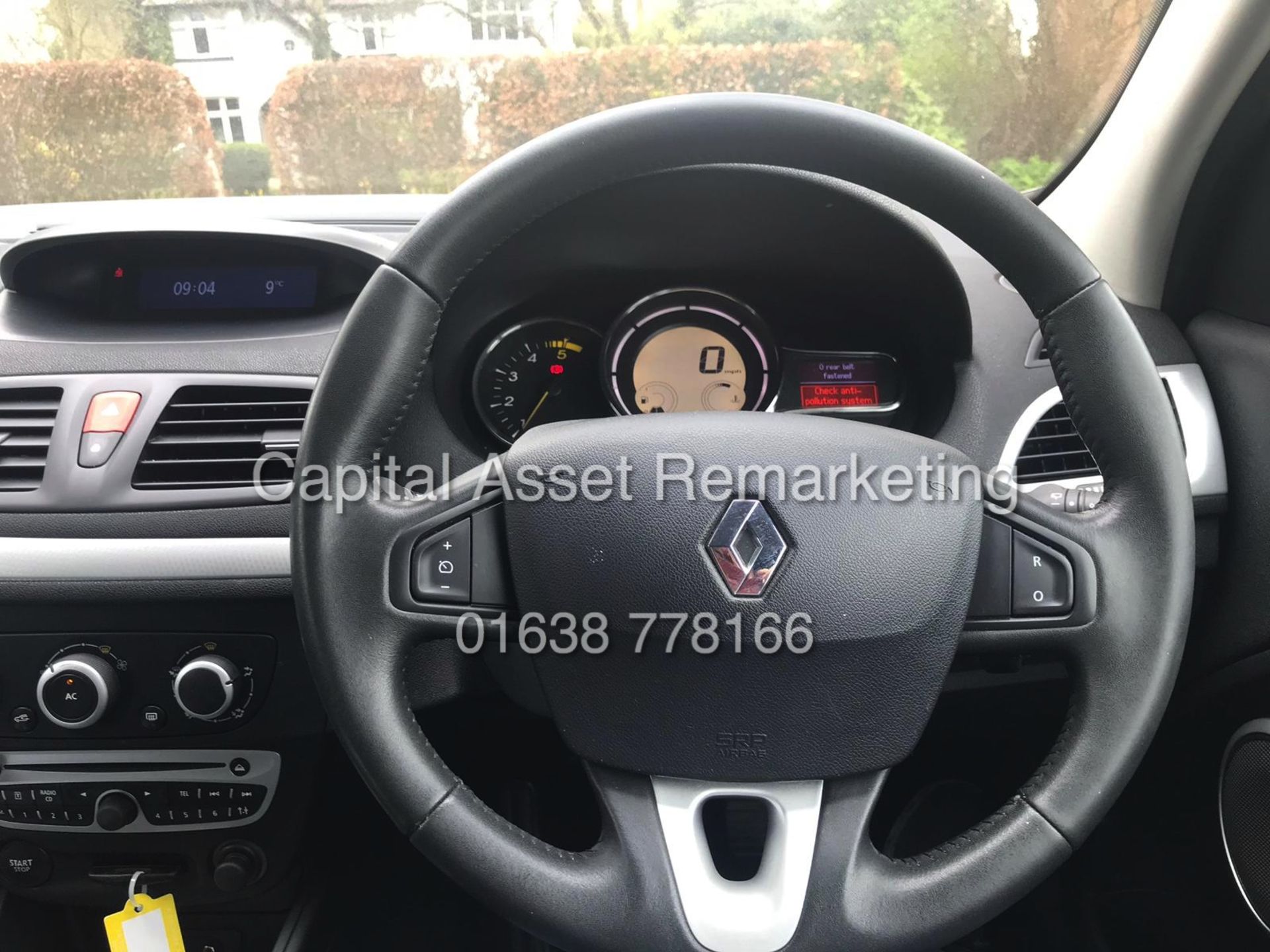 ON SALE RENAULT MEGANE "DYNAMIQUE" 1.5DCI (2010 MODEL) AIR CON - 6 SPEED - ELEC PACK - CRUISE NO VAT - Image 10 of 17