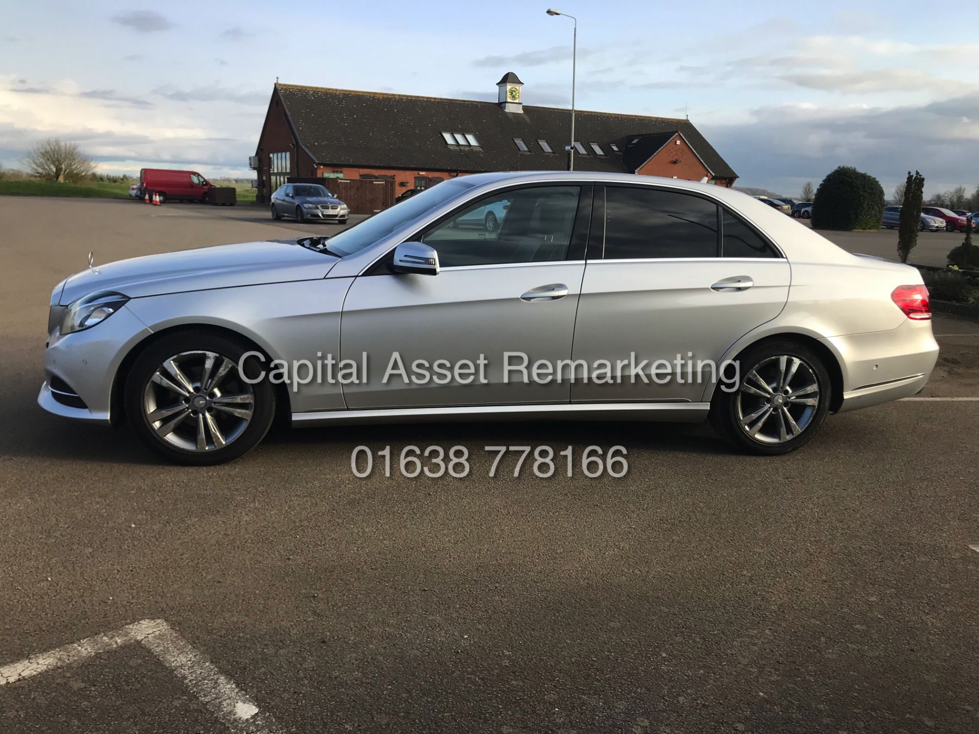 MERCEDES E220d "SPECIAL EQUIPMENT" 7G TRONIC AUTO (2015 MODEL) 1 OWNER - SAT NAV - LEATHER - Image 9 of 26