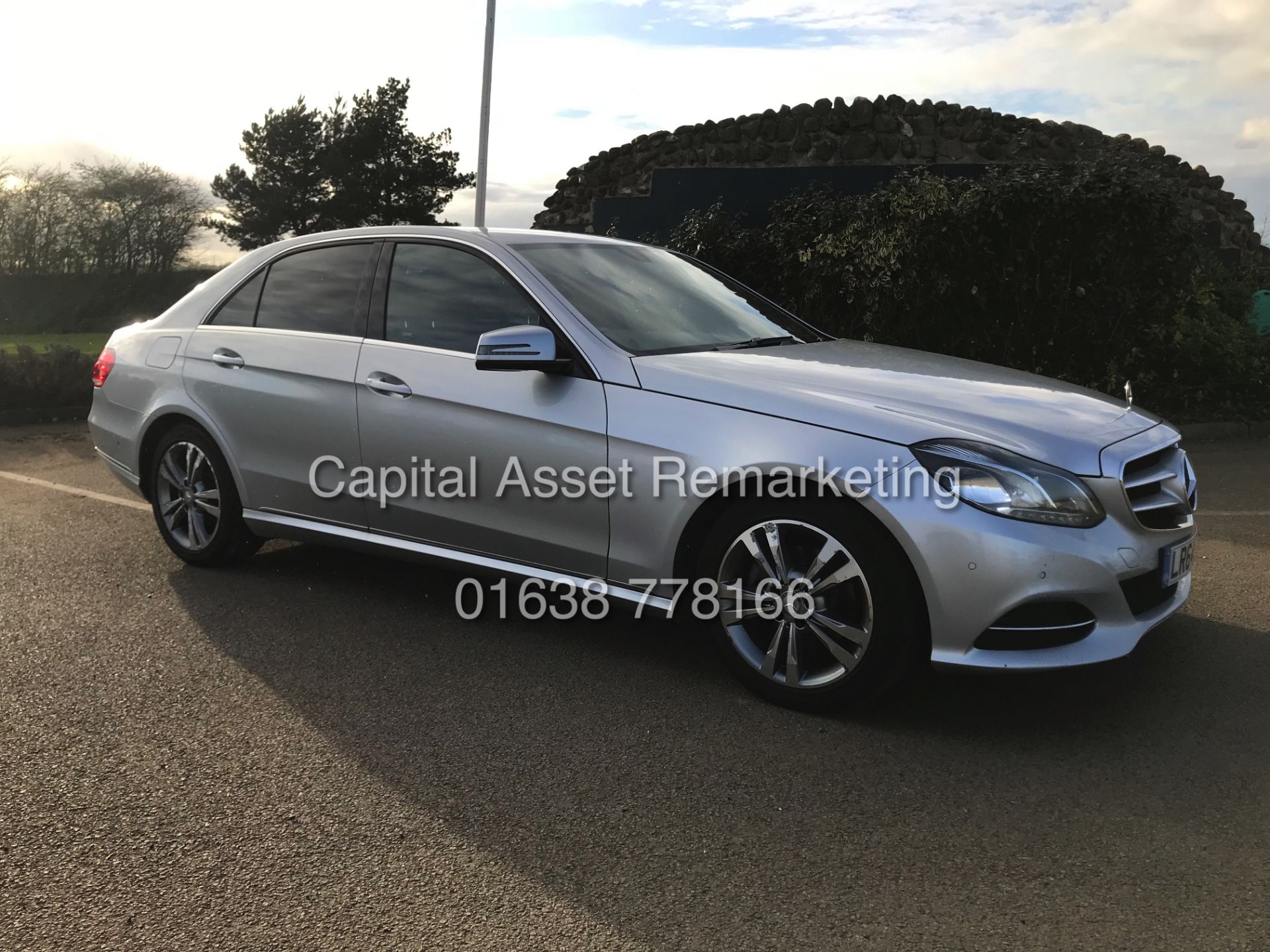 MERCEDES E220d "SPECIAL EQUIPMENT" 7G TRONIC AUTO (2015 MODEL) 1 OWNER - SAT NAV - LEATHER - Image 3 of 26