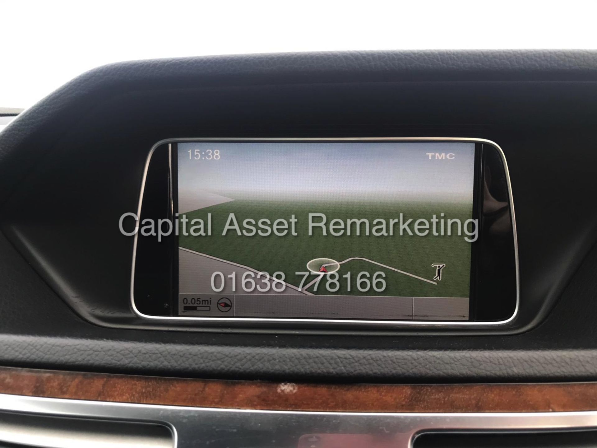 MERCEDES E220d "SPECIAL EQUIPMENT" 7G TRONIC (13 REG - NEW SHAPE) COMAND SAT NAV - LEATHER *LOOK* - Image 9 of 13