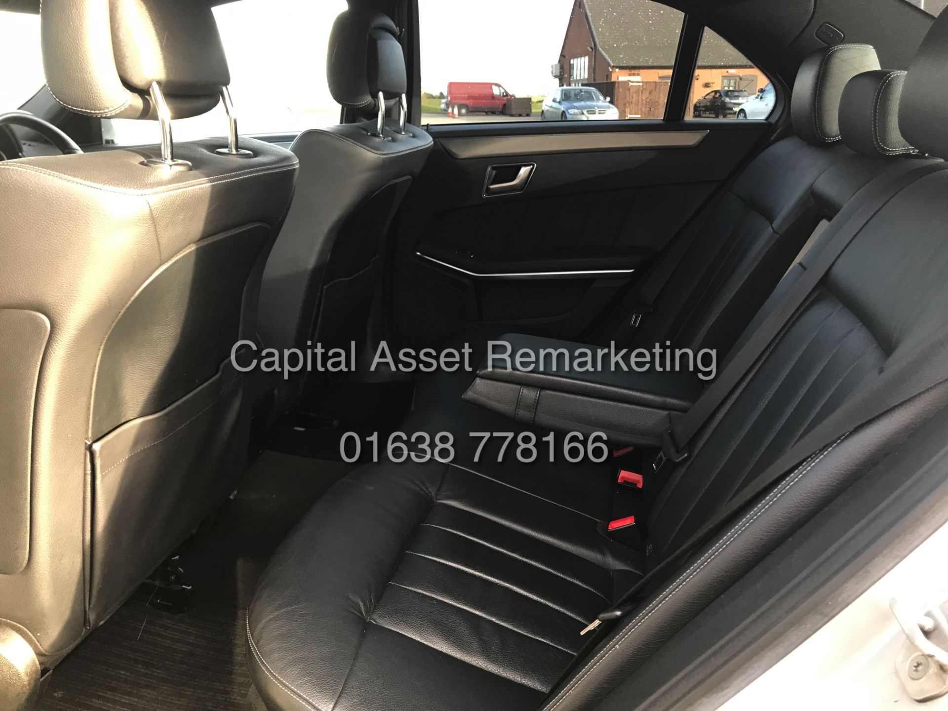 MERCEDES E220d "SPECIAL EQUIPMENT" 7G TRONIC AUTO (2015 MODEL) 1 OWNER - SAT NAV - LEATHER - Image 26 of 26