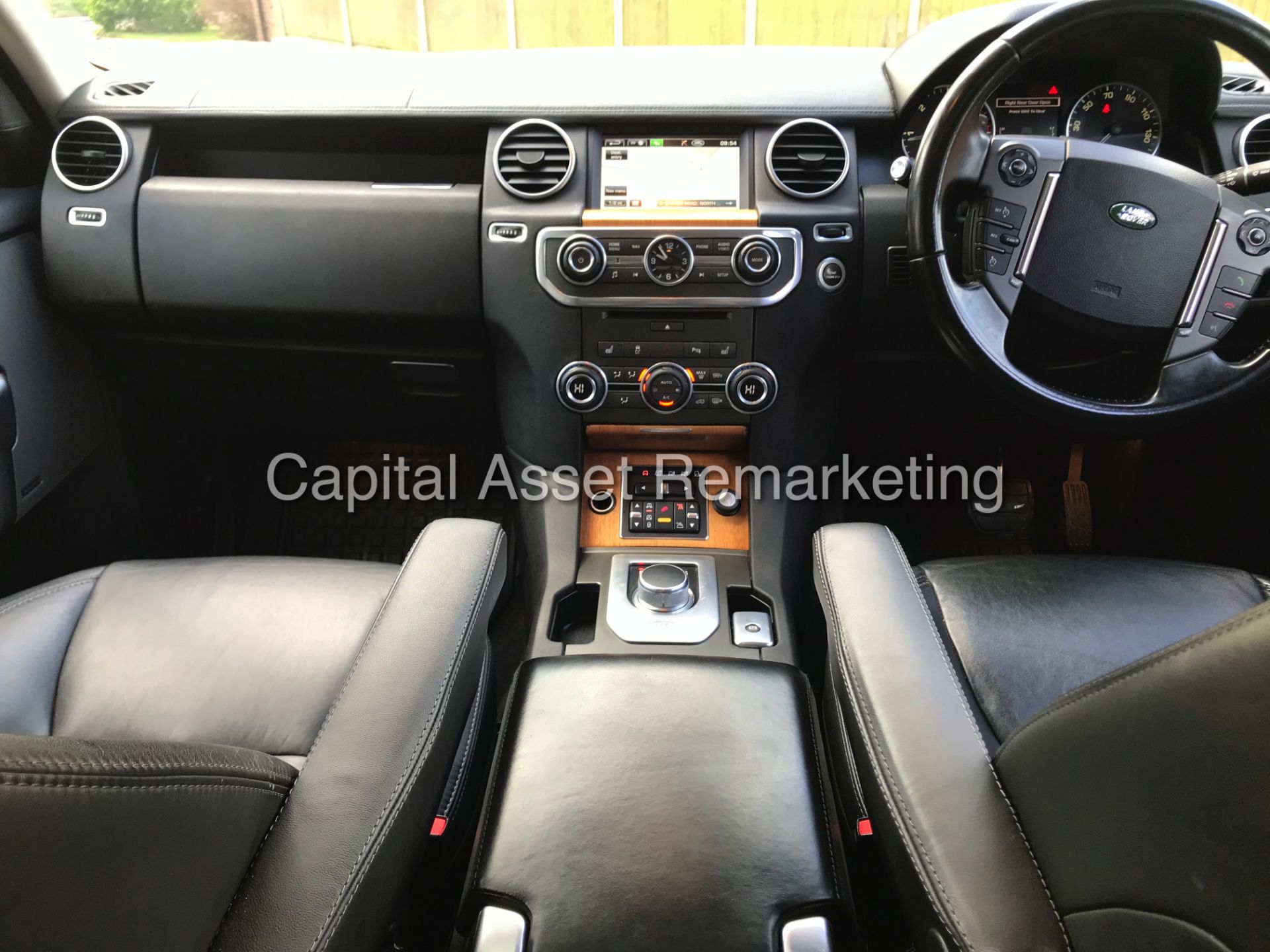 LAND ROVER DISCOVERY 4 "HSE" 3.0 SDV6 AUTOMATIC (13 REG) 7 SEATER - FULL LEATHER - SAT NAV *LOOK* - Image 11 of 25
