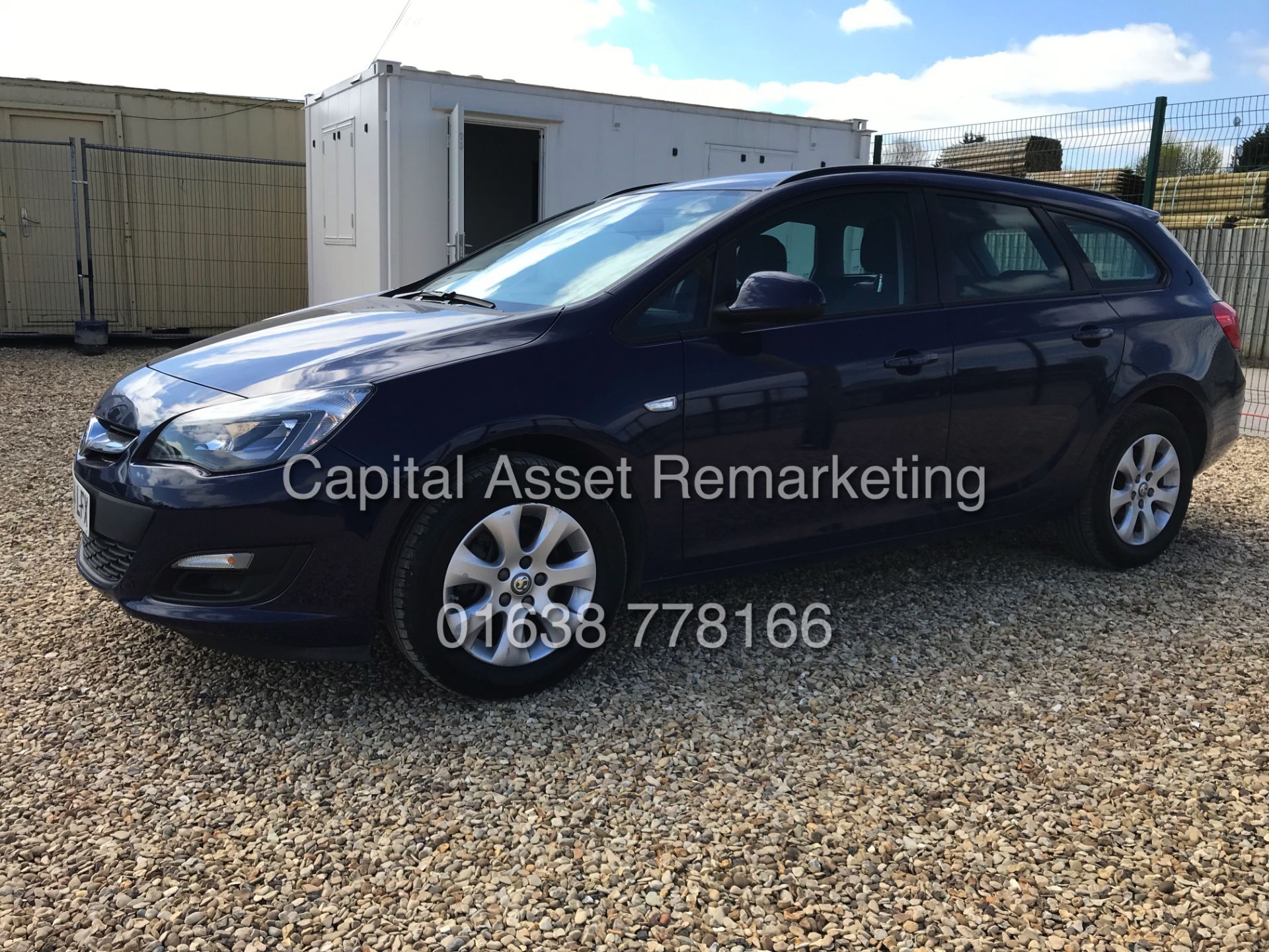 (ON SALE) VAUXHALL ASTRA 1.6CDTI "DESIGN" ESTATE (2015 MODEL) 1 OWNER FSH - AIR CON - CRUISE - Bild 2 aus 13