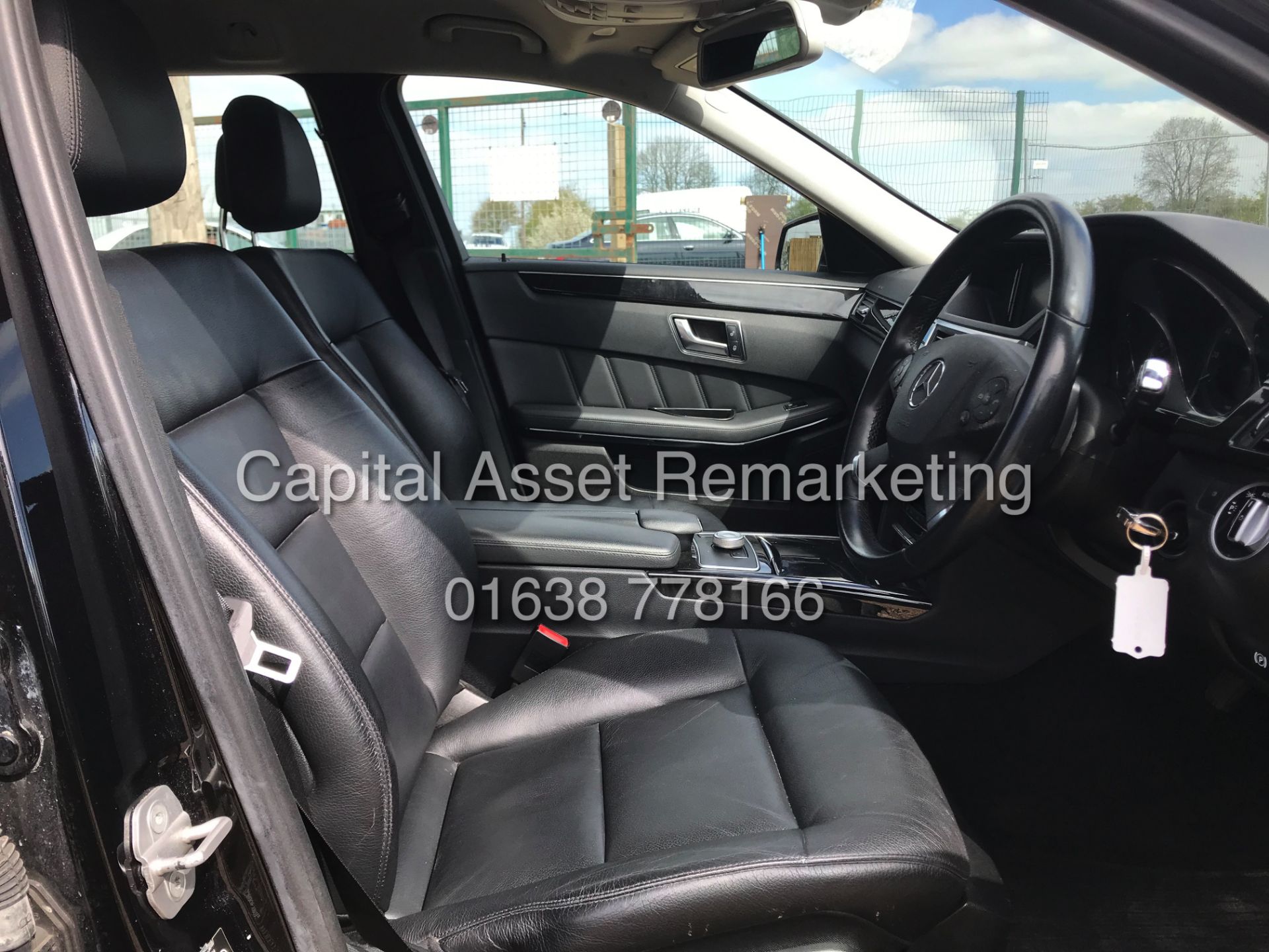 MERCEDES E220d 7G AUTO "EXECUTIVE - SPECIAL EQUIPMENT" SAT NAV - LEATHER - CLIMATE - CRUISE - Bild 10 aus 20