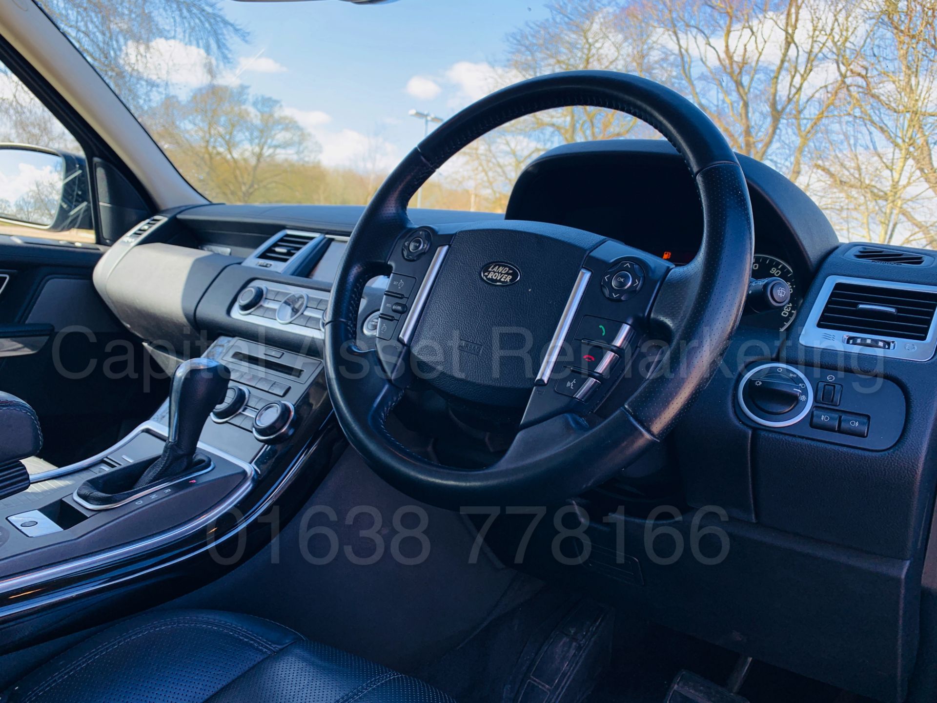 RANGE ROVER SPORT *HSE EDITION* (2011 MODEL) '3.0 TDV6 - AUTO' *LEATHER - SAT NAV* (HUGE SPEC) - Image 35 of 53