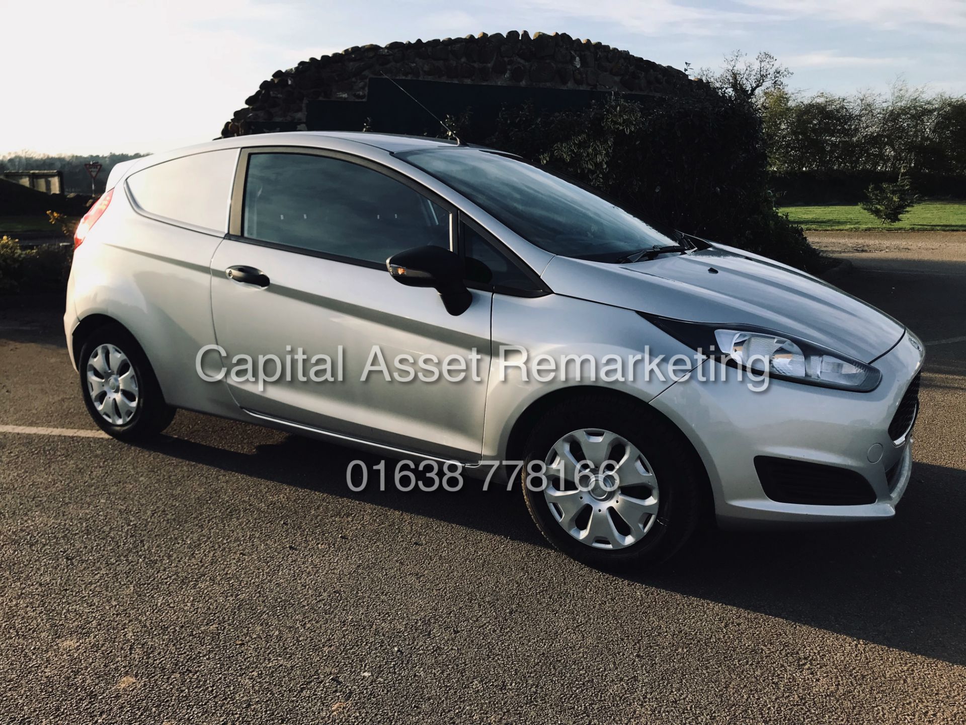 FORD FIESTA 1.5TDCI "SPORT STYLE" VAN (16 REG) 1 OWNER - AIR CON - ELEC PACK - SILVER - BLUETOOTH