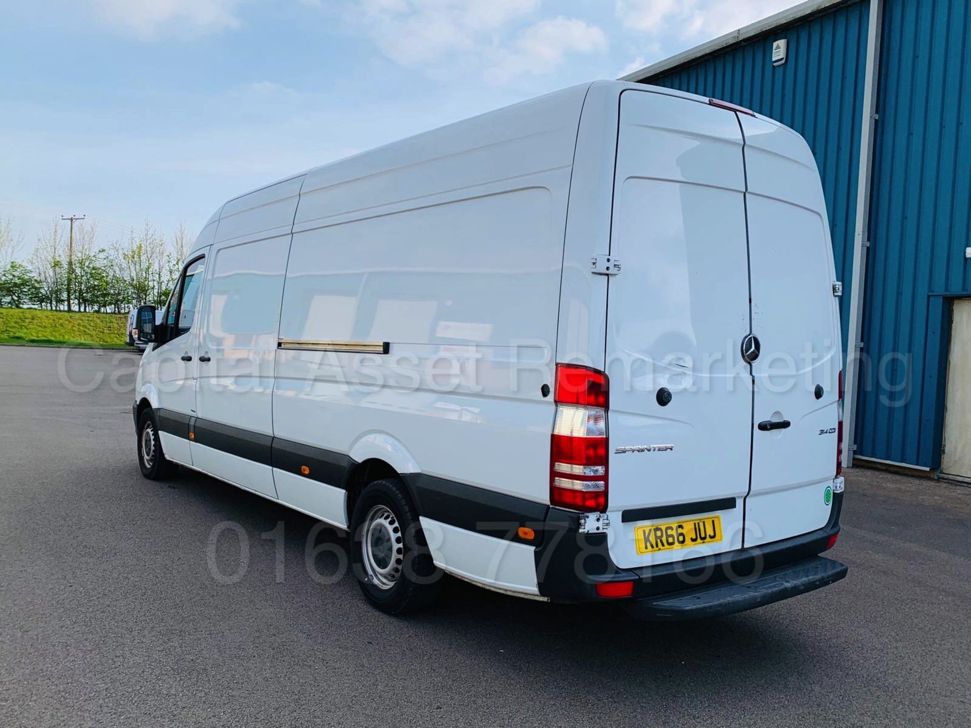 (0N SALE) MERCEDES-BENZ SPRINTER 314 CDI *LWB HI-ROOF* (2017 MODEL) 'EURO 6 - 140 BHP' (1 OWNER) - Bild 9 aus 30