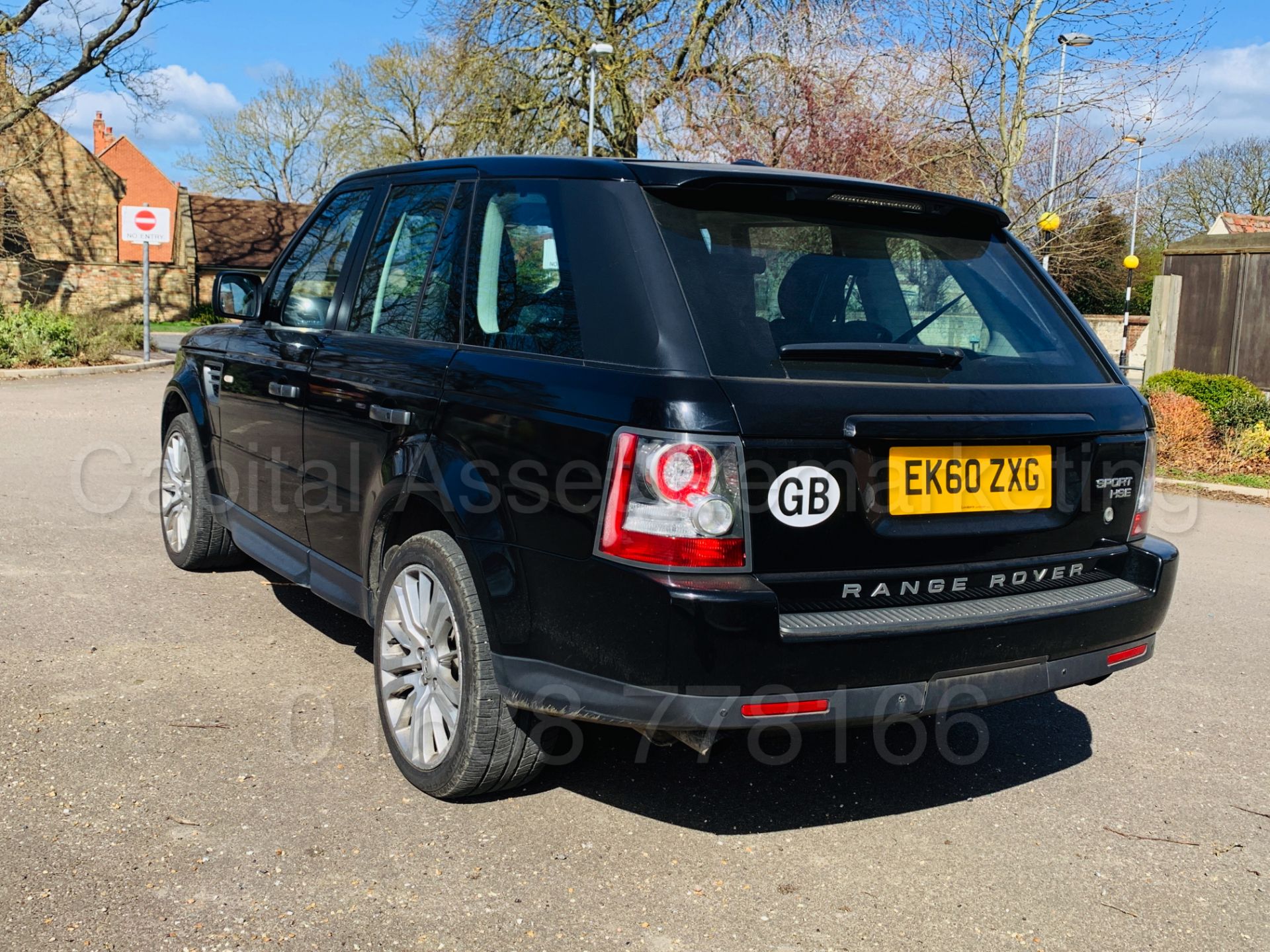 RANGE ROVER SPORT *HSE EDITION* (2011 MODEL) '3.0 TDV6 - AUTO' *LEATHER - SAT NAV* (HUGE SPEC) - Image 5 of 53