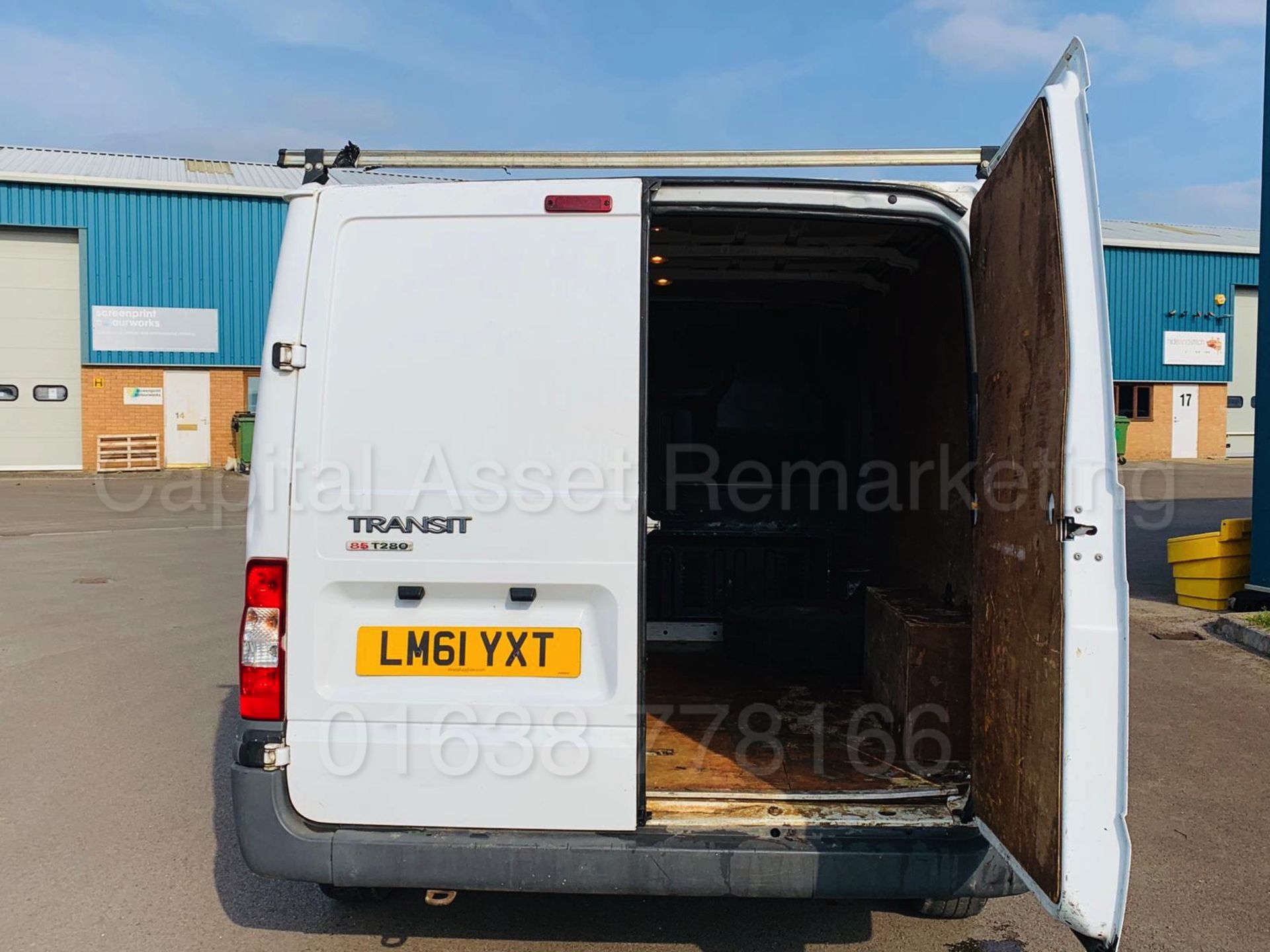 FORD TRANSIT 85 T280 FWD *SWB - PANEL VAN* (2012 MODEL) '2.2 TDCI - 85 BHP - 5 SPEED' - Image 14 of 27