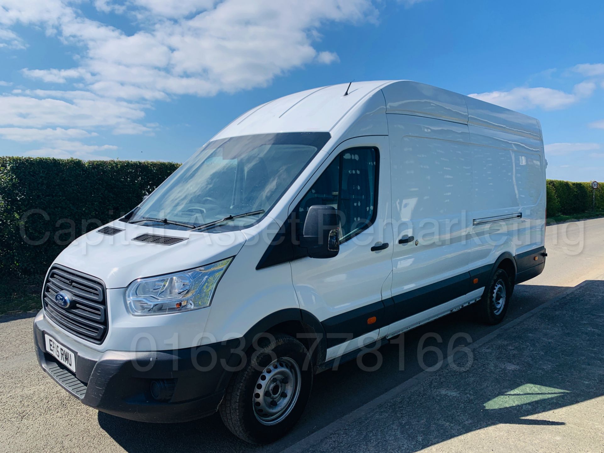 FORD TRANSIT T350L *L4 - XLWB PANEL VAN* (2015-NEW MODEL) '2.2 TDCI - 125 BHP - 6 SPEED' *LOW MILES* - Bild 8 aus 35