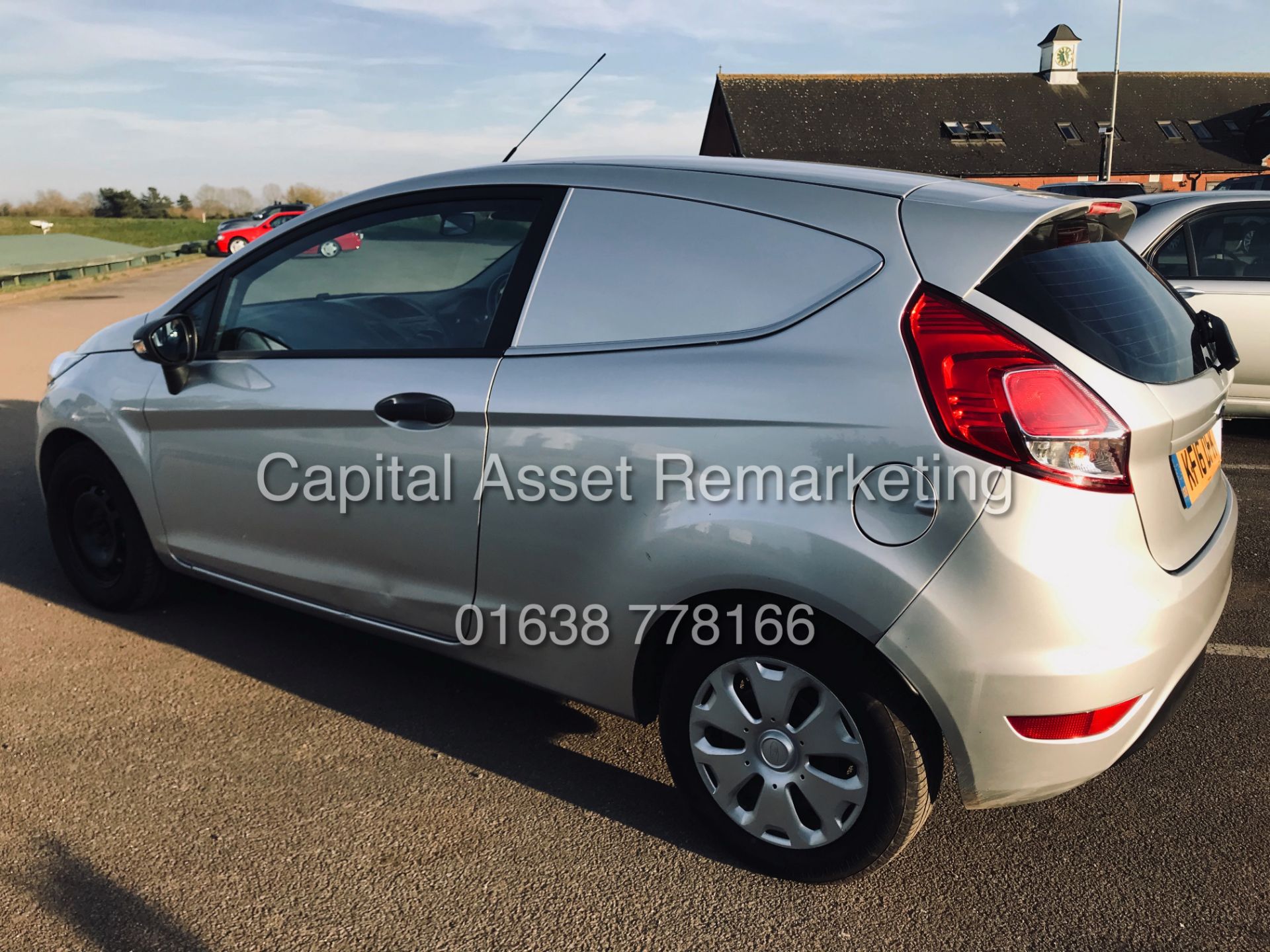 FORD FIESTA 1.5TDCI "SPORT STYLE" VAN (16 REG) 1 OWNER - AIR CON - ELEC PACK - SILVER - BLUETOOTH - Bild 5 aus 18