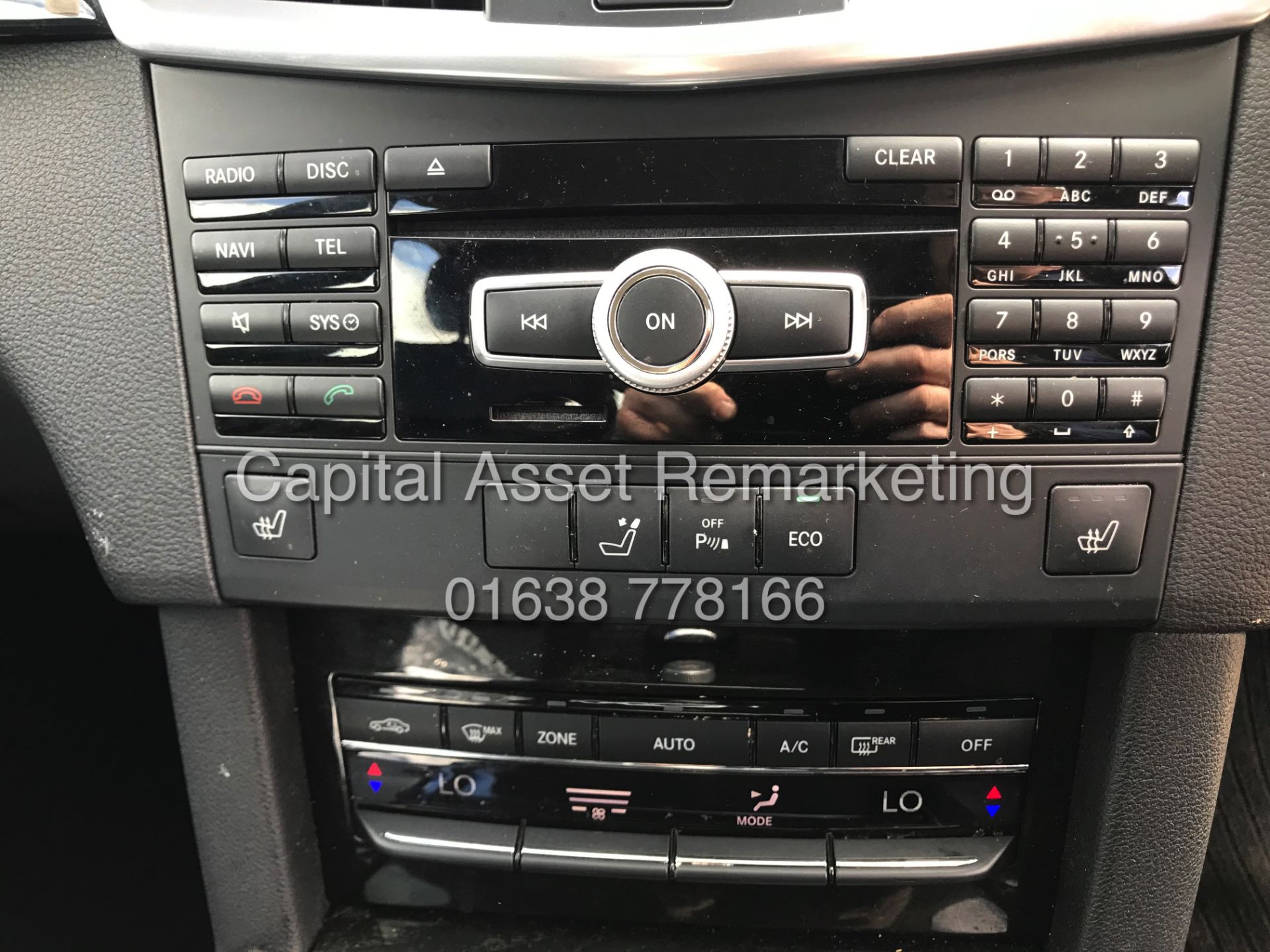 MERCEDES E220d 7G AUTO "EXECUTIVE - SPECIAL EQUIPMENT" SAT NAV - LEATHER - CLIMATE - CRUISE - Image 15 of 20
