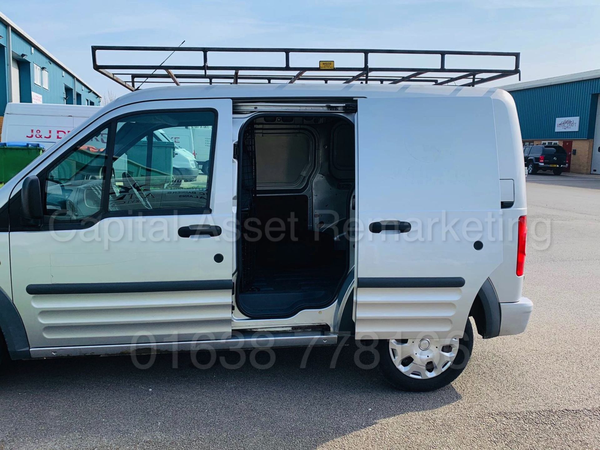 FORD TRANSIT CONNECT *TREND EDITION* (2010 - NEW MODEL) '1.8 TDCI - 90 BHP' **AIR CON** - Bild 19 aus 26