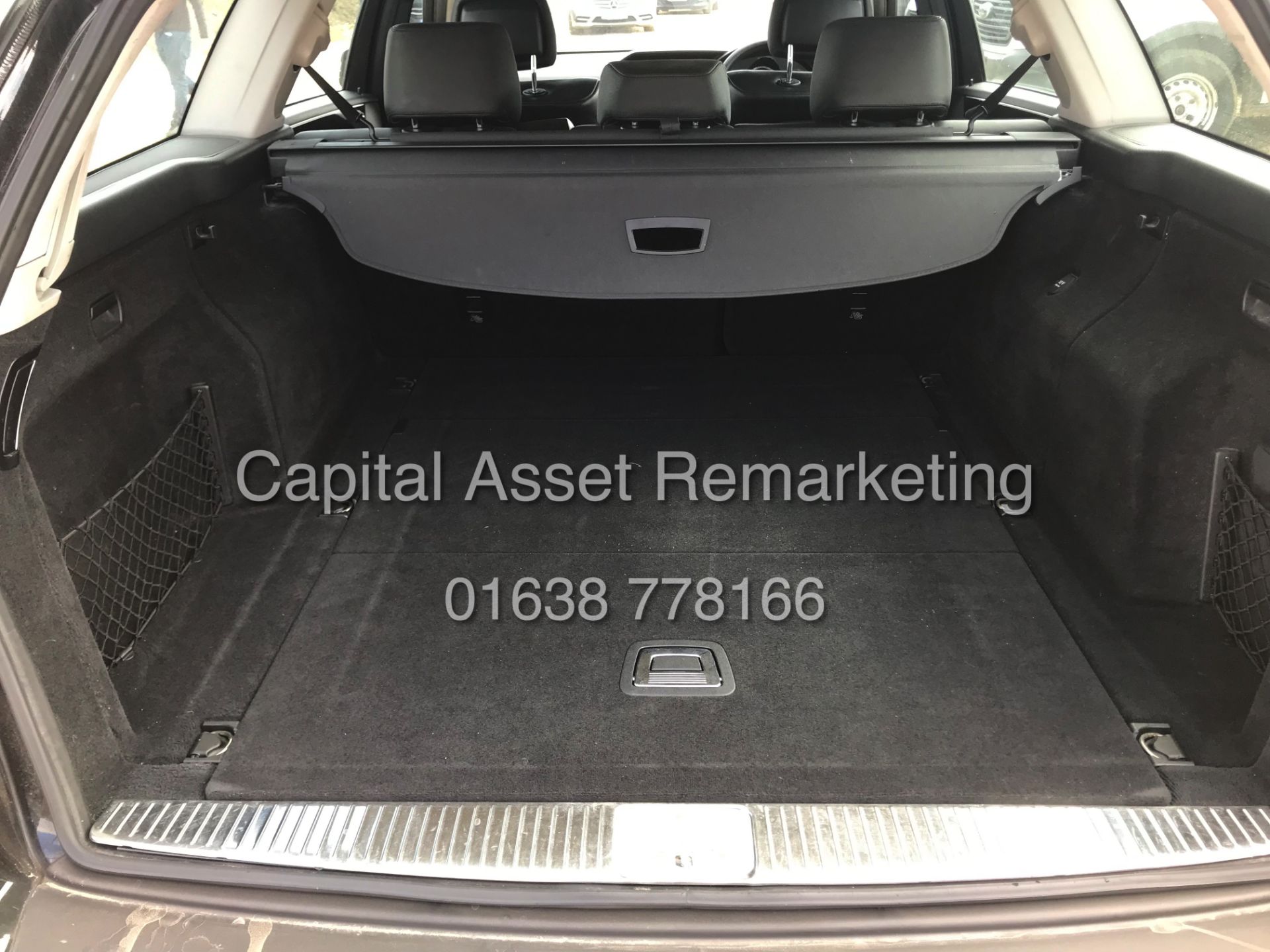 MERCEDES E220d 7G AUTO "EXECUTIVE - SPECIAL EQUIPMENT" SAT NAV - LEATHER - CLIMATE - CRUISE - Image 19 of 20