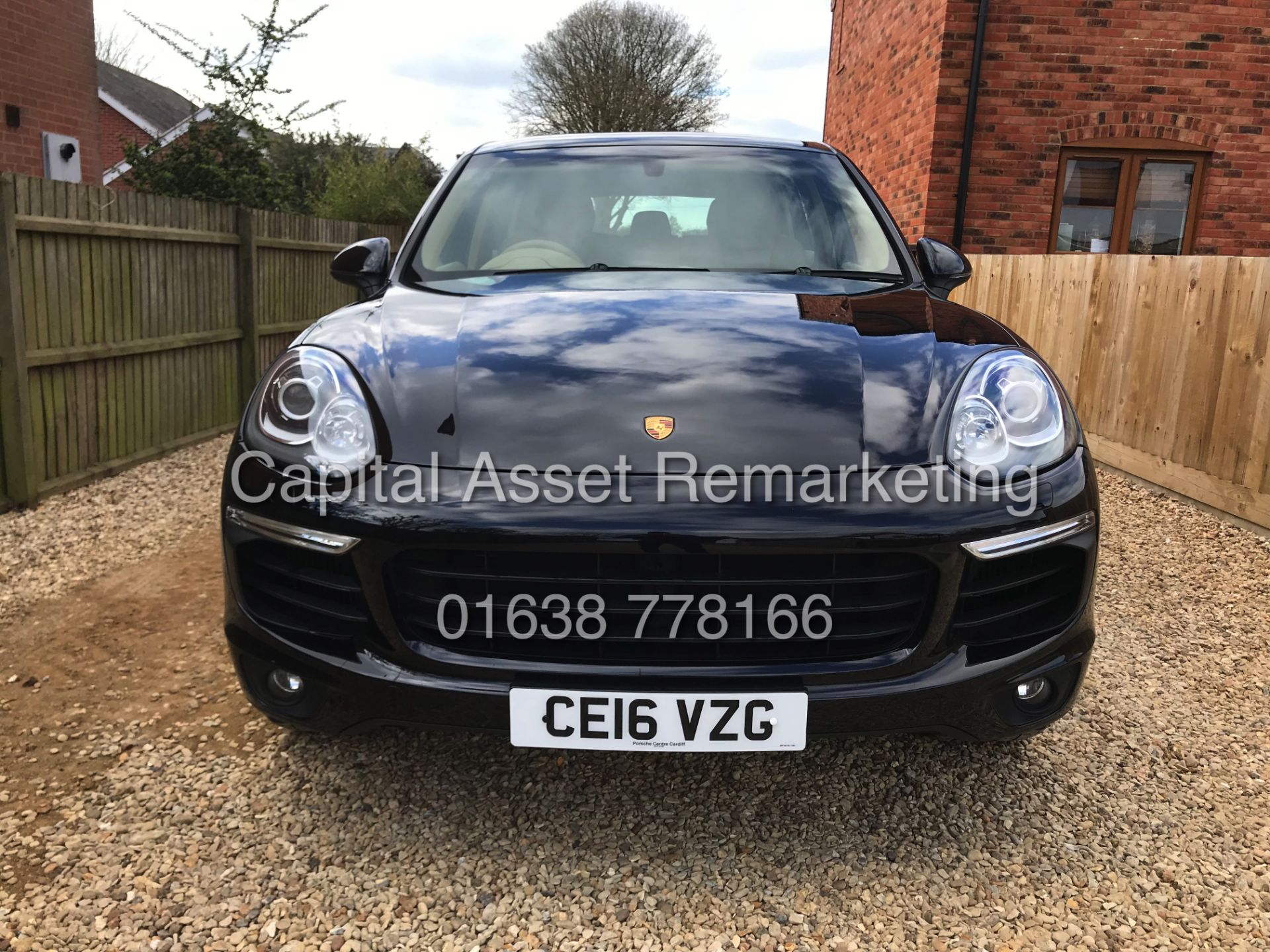 On Sale PORSCHE CAYENNE S 4.0V8 385BHP!! DIESEL "PDK"AUTO - 1 OWNER - NEW SPEC - 16 REG - HUGE SPEC - Bild 2 aus 24