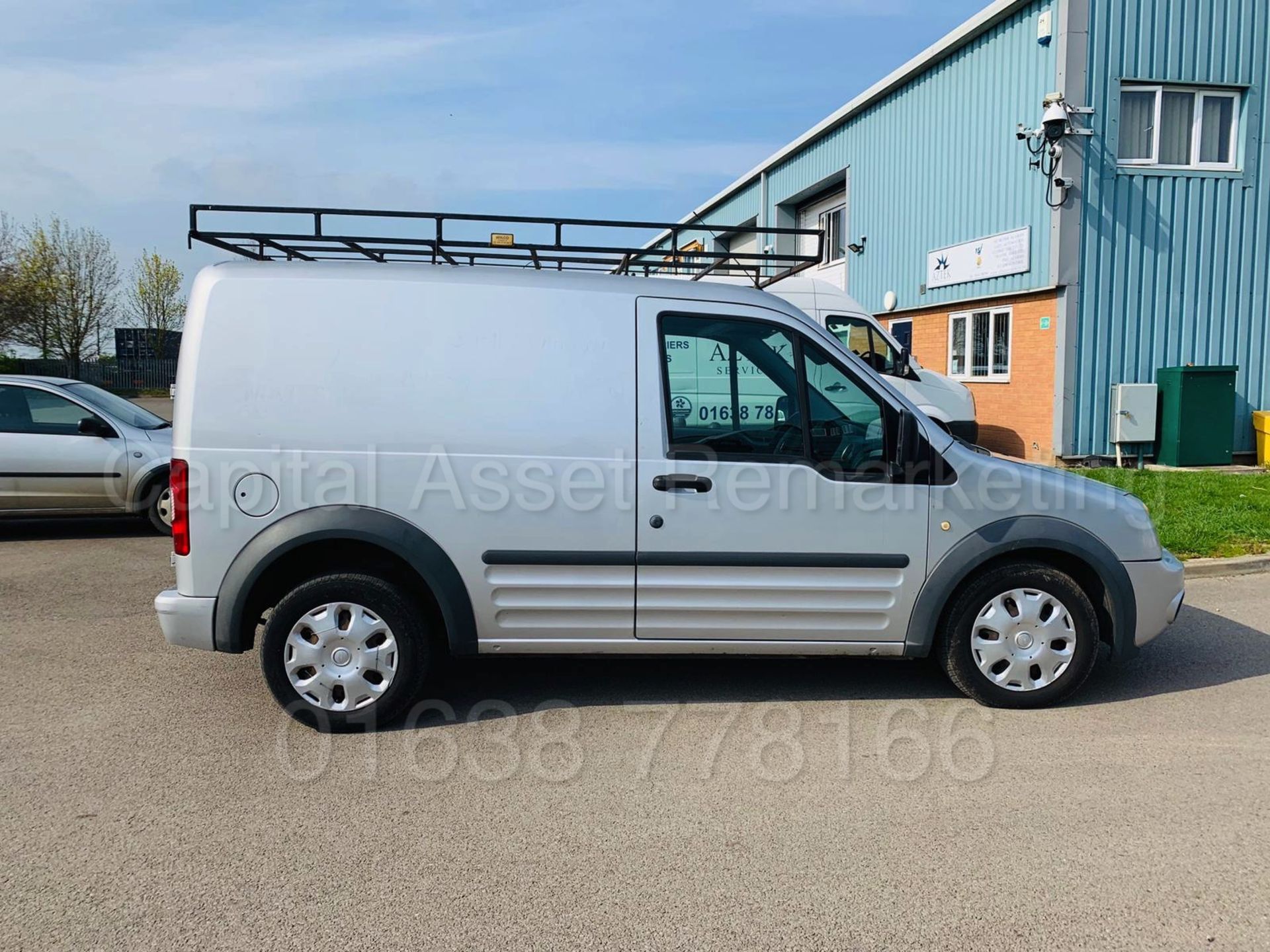 FORD TRANSIT CONNECT *TREND EDITION* (2010 - NEW MODEL) '1.8 TDCI - 90 BHP' **AIR CON** - Bild 7 aus 26