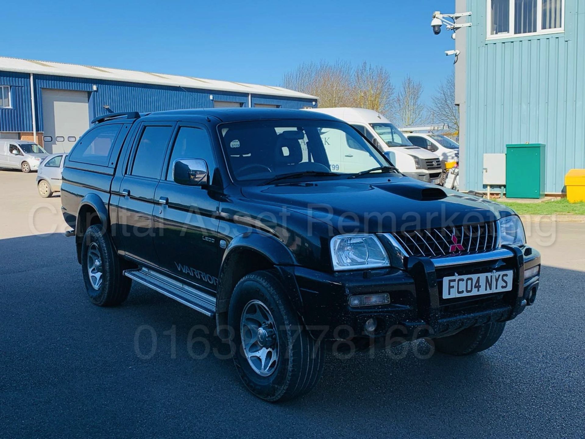 MITSUBISHI L200 *WARRIOR* D/CAB PICK-UP (2004) '2.5 DIESEL - 5 SPEED' *AIR CON - LEATHER* (NO VAT) - Image 11 of 26