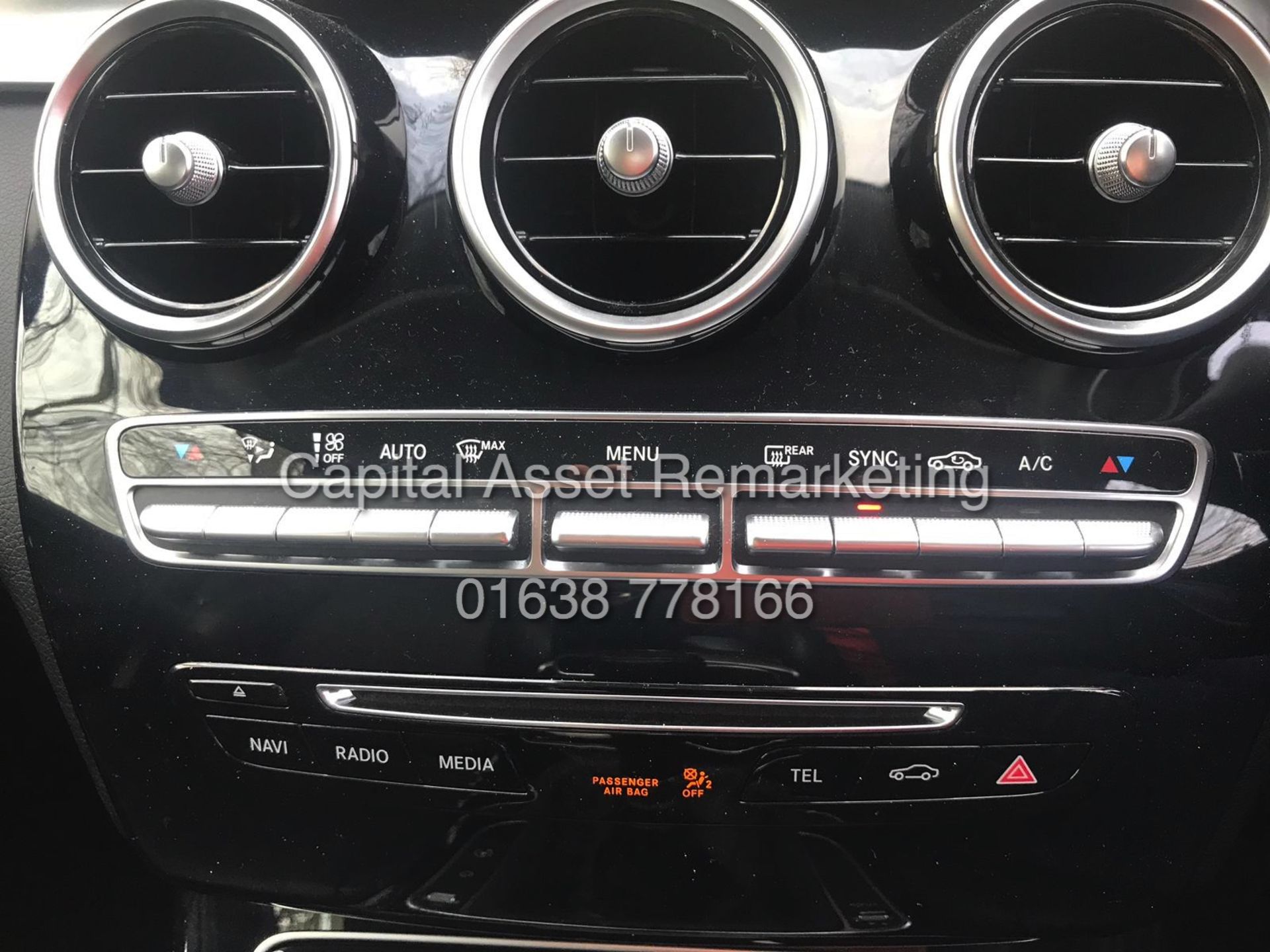 (ON SALE) MERCEDES C220d "SPECIAL EQUIPMENT" (15 REG) 1 OWNER - SAT NAV - FULL LEATHER -STOP / START - Bild 13 aus 14