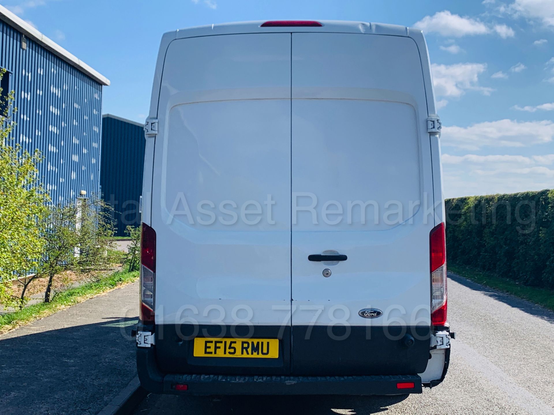 FORD TRANSIT T350L *L4 - XLWB PANEL VAN* (2015-NEW MODEL) '2.2 TDCI - 125 BHP - 6 SPEED' *LOW MILES* - Image 10 of 35