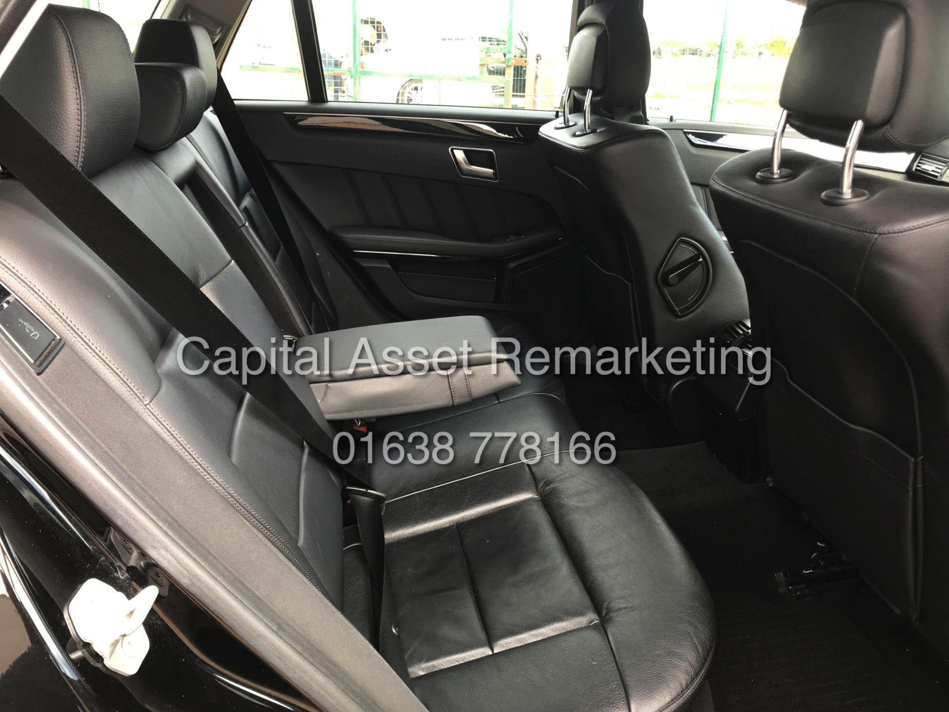 MERCEDES E220d 7G AUTO "EXECUTIVE - SPECIAL EQUIPMENT" SAT NAV - LEATHER - CLIMATE - CRUISE - Image 18 of 20