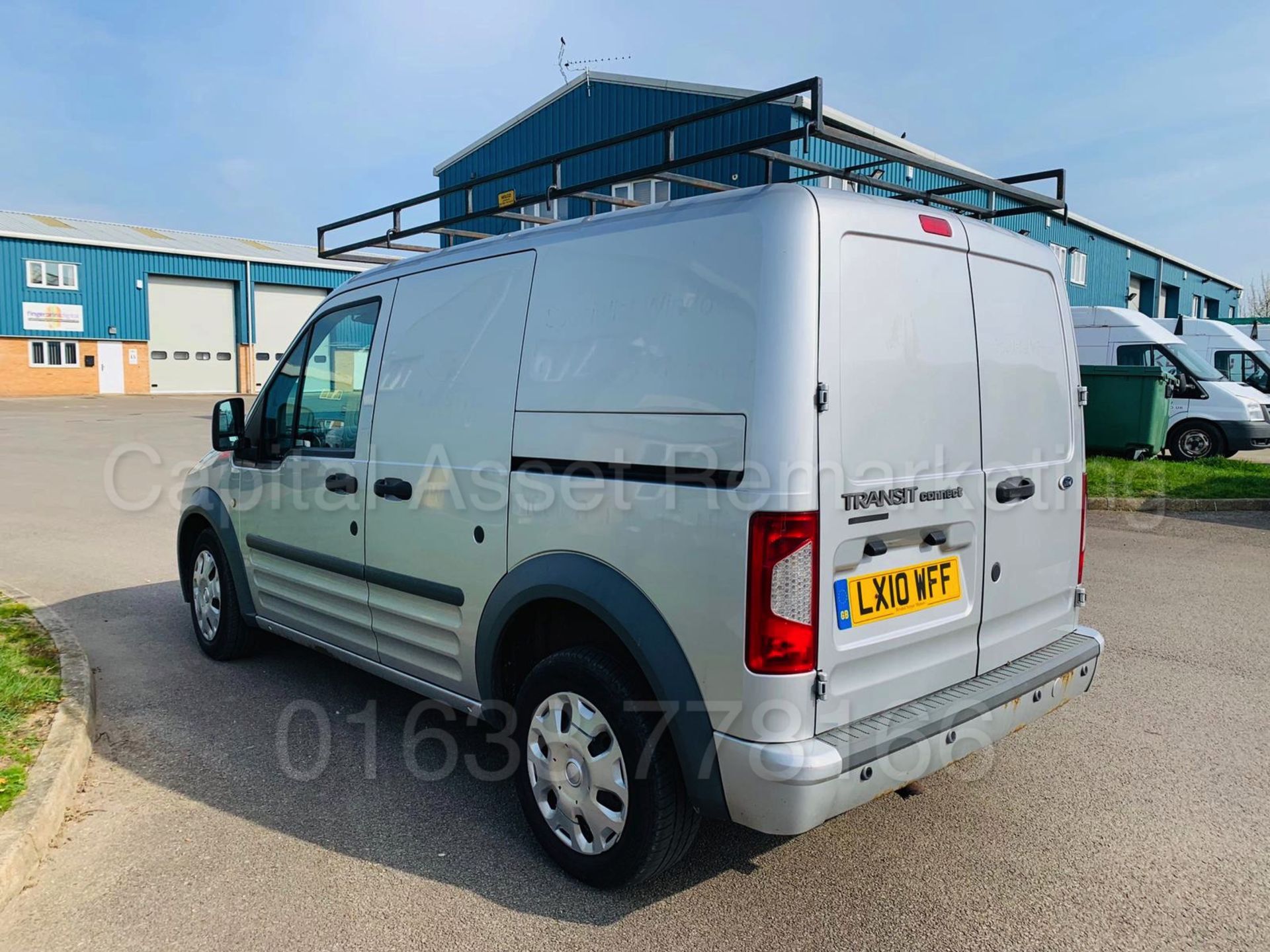 FORD TRANSIT CONNECT *TREND EDITION* (2010 - NEW MODEL) '1.8 TDCI - 90 BHP' **AIR CON** - Image 4 of 26