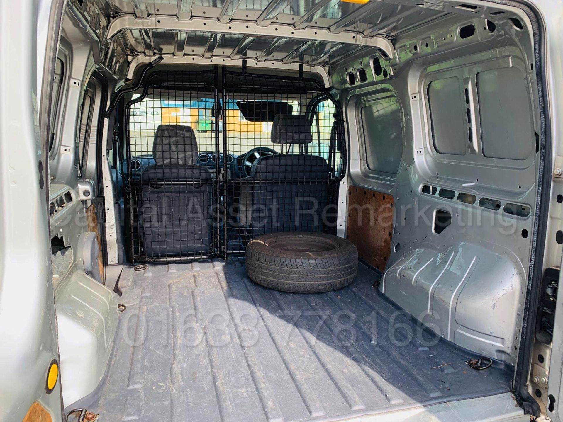 FORD TRANSIT CONNECT *TREND EDITION* (2010 - NEW MODEL) '1.8 TDCI - 90 BHP' **AIR CON** - Bild 12 aus 26