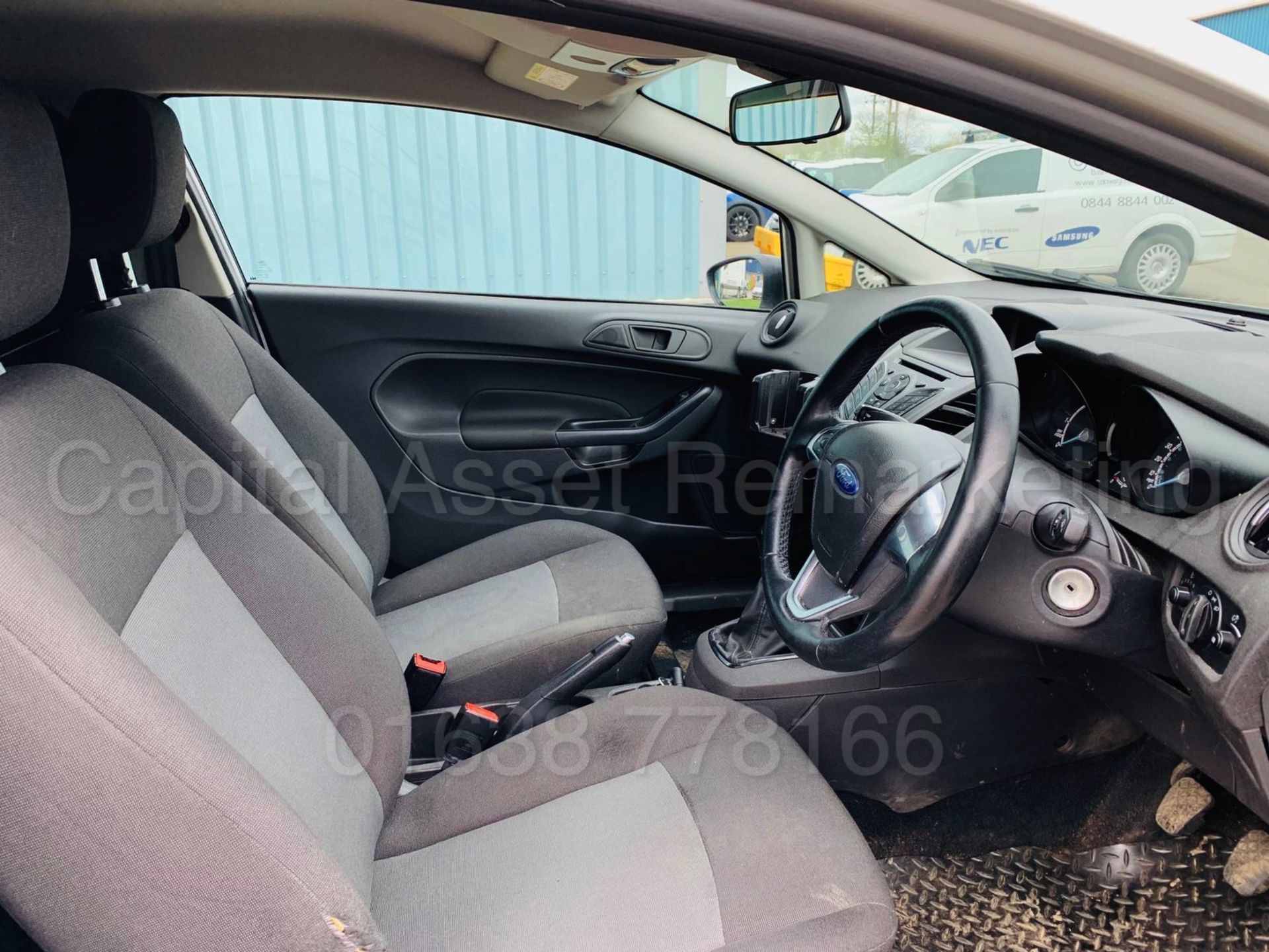 (ON SALE) FORD FIESTA *LCV - PANEL VAN* (2017 MODEL) '1.5 TDCI - STOP/START' **AIR CON - BLUETOOTH** - Bild 17 aus 22