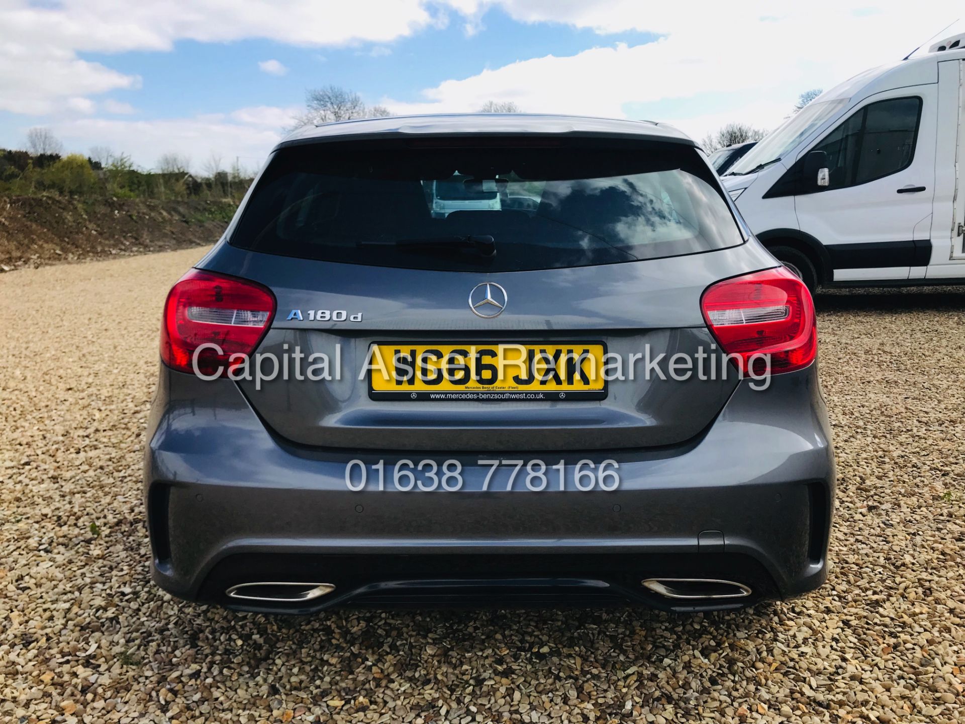 (ON SALE) MERCEDES A180d "AMG LINE - EXECUTIVE" (2017 MODEL) - LEATHER -SAT NAV -REVERSING CAMERA - Bild 5 aus 25