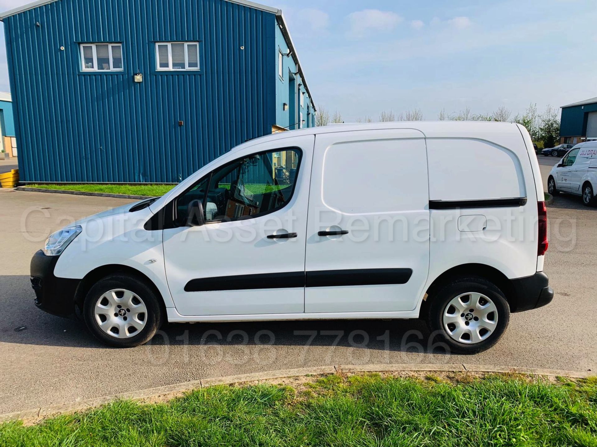 (ON SALE) PEUGEOT PARTNER *SWB - PANEL VAN* (2016 MODEL) '1.6 HDI - 90 BHP' (1 OWNER FROM NEW) - Bild 4 aus 21