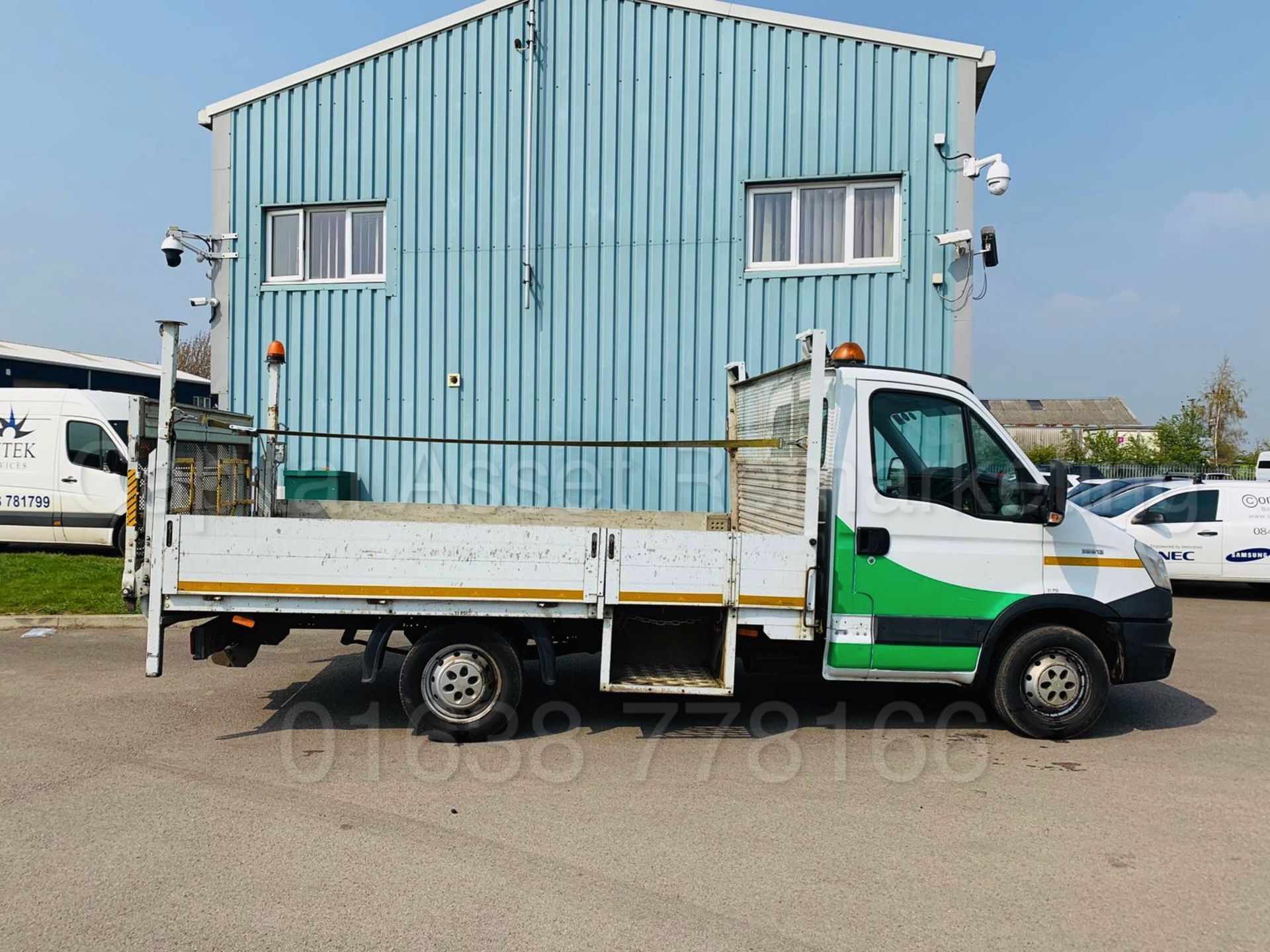 (ON SALE) IVECO DAILY 35S13 *DROPSIDE TRUCK* (2013) '2.3 DIESEL - 6 SPEED' **3500 KG** (LOW MILES) - Image 9 of 22