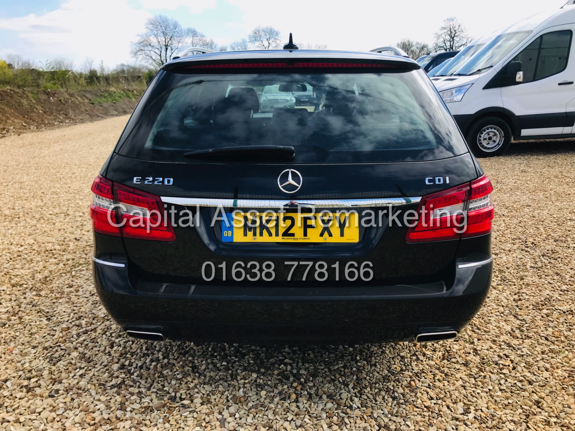 MERCEDES E220d 7G AUTO "EXECUTIVE - SPECIAL EQUIPMENT" SAT NAV - LEATHER - CLIMATE - CRUISE - Bild 5 aus 20