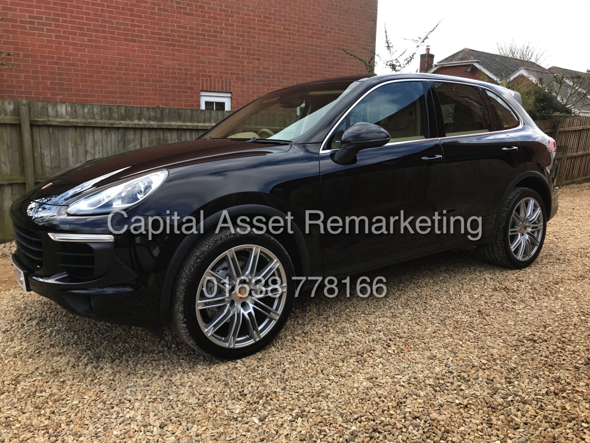 On Sale PORSCHE CAYENNE S 4.0V8 385BHP!! DIESEL "PDK"AUTO - 1 OWNER - NEW SPEC - 16 REG - HUGE SPEC - Image 4 of 24