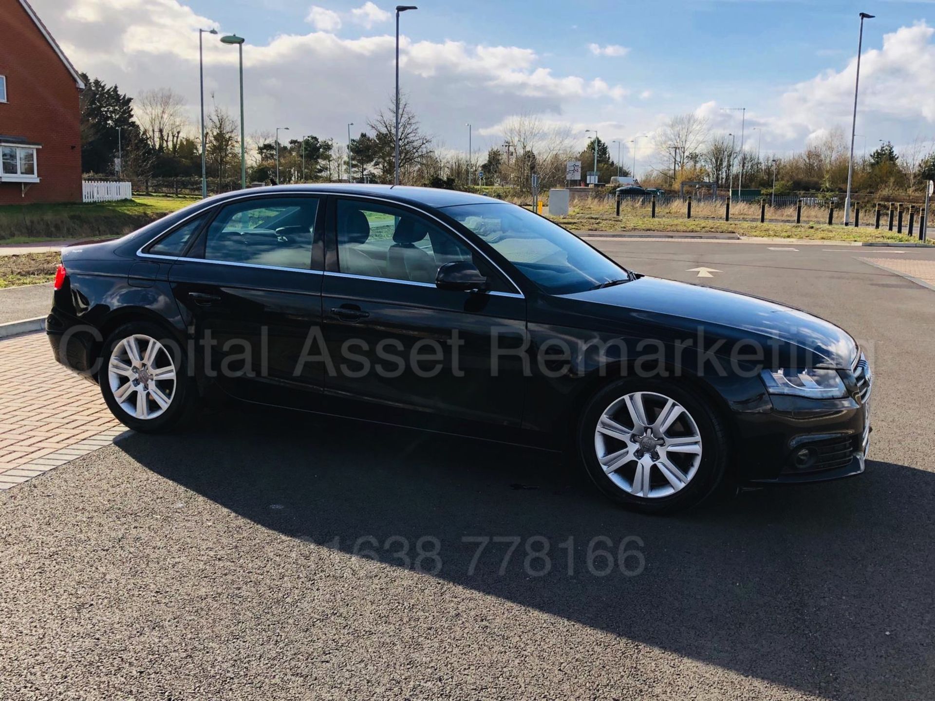 (ON SALE) AUDI A4 *TECHNIK EDITION* SALOON (2011 MODEL) '2.0 TDI-6 SPEED' *HUGE SPEC* (NO VAT) - Image 11 of 41