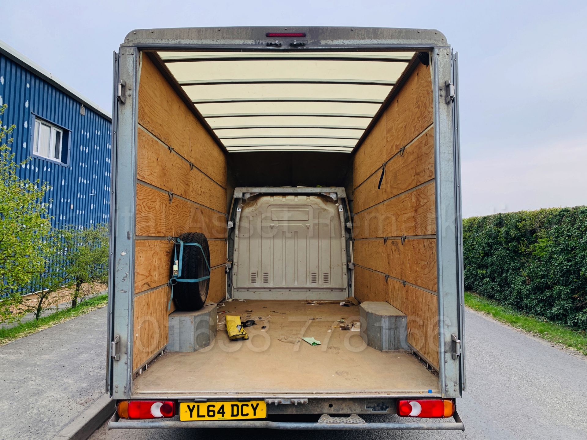 VAUXHALL MOVANO *LWB - LOW-LOADER / LUTON BOX VAN* (2015) '2.3 CDTI - 125 BHP - 6 SPEED' (1 OWNER) - Image 17 of 32