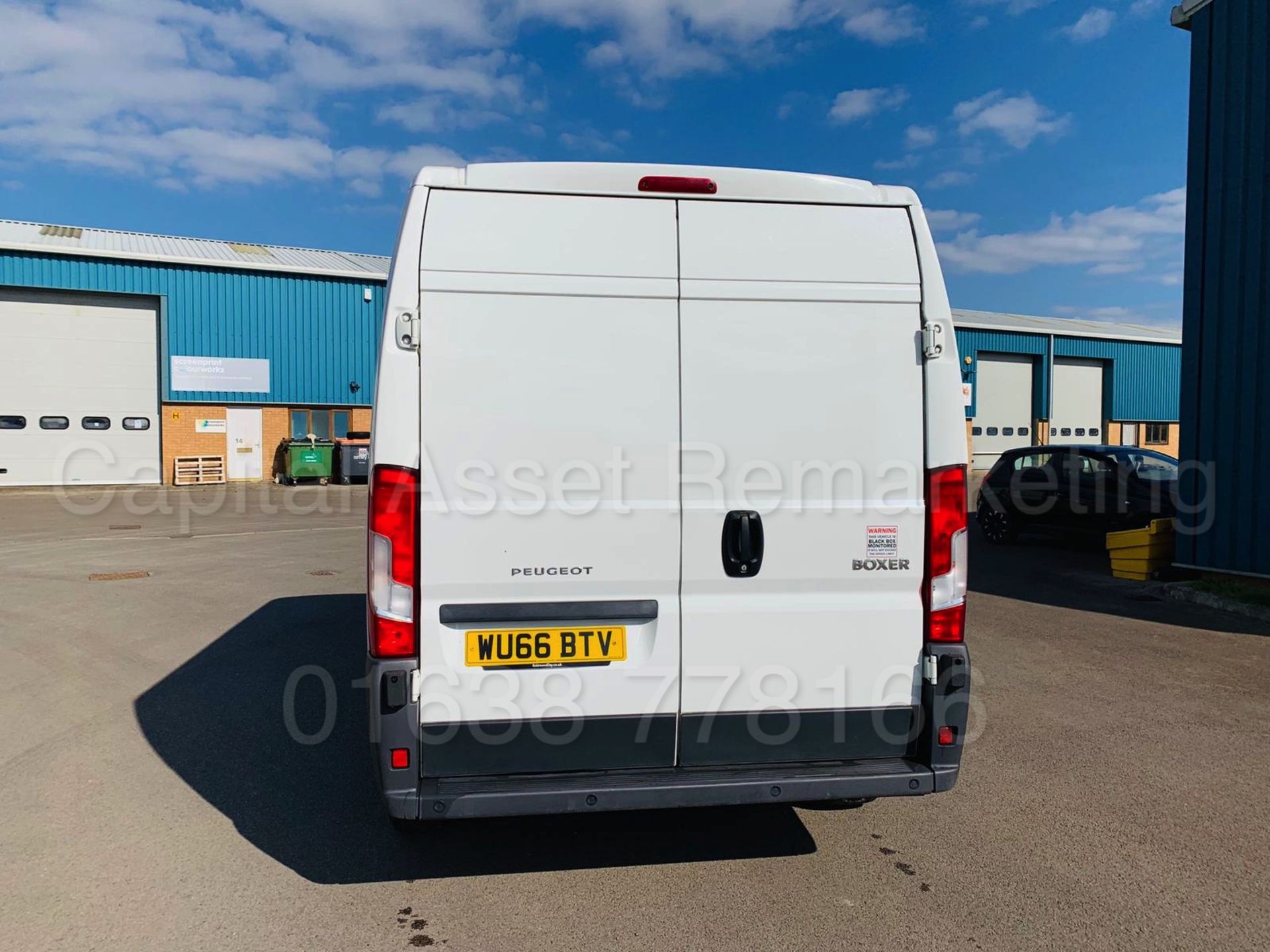 PEUGEOT BOXER *PROFESSIONAL* 'LWB HI-ROOF' (2017 - EURO 6 MODEL) '2.0 HDI - 6 SPEED' (1 OWNER) - Image 8 of 28