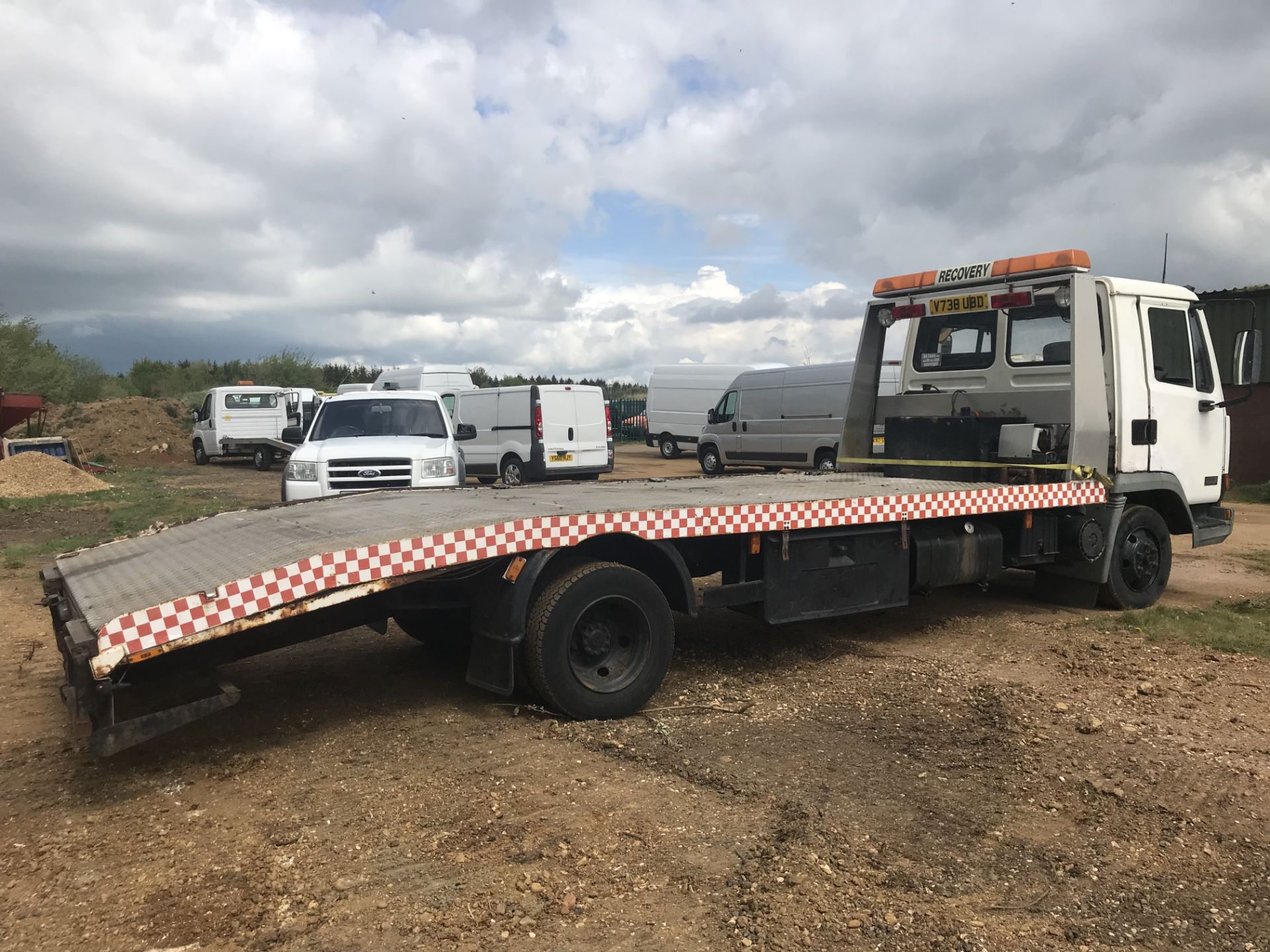 LAYLAND DAF 45.150 *RECOVERY TRUCK* 1999 YEAR - ROAD TAXED AS RECOVERY -18 FOOT BODY *NO VAT* - Image 6 of 13