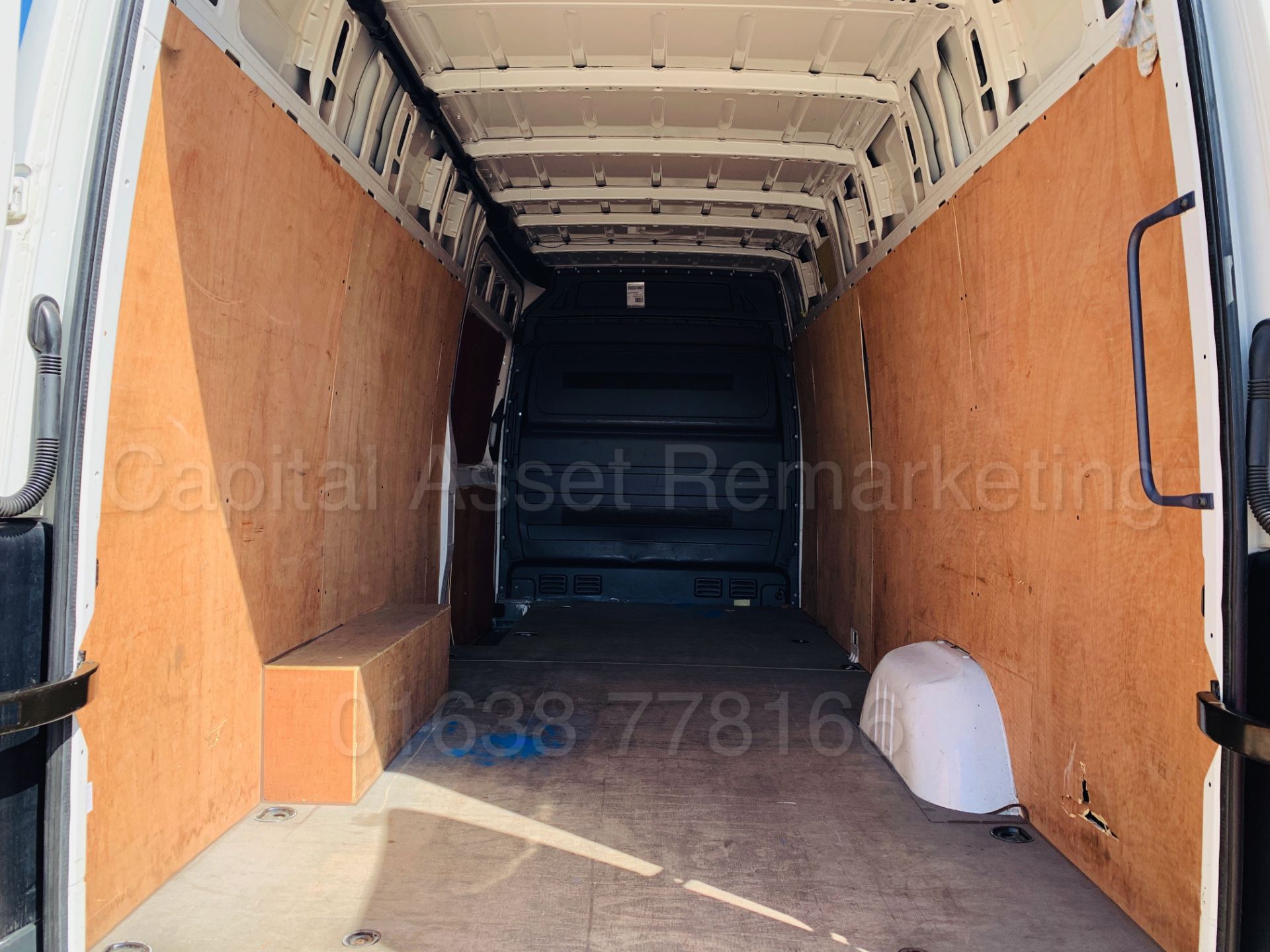 On Sale VOLKSWAGEN CRAFTER CR35 *LWB HI-ROOF* (2016) '2.0 TDI - 6 SPEED' (1 OWNER) *LEZ COMPLIANT* - Image 20 of 34