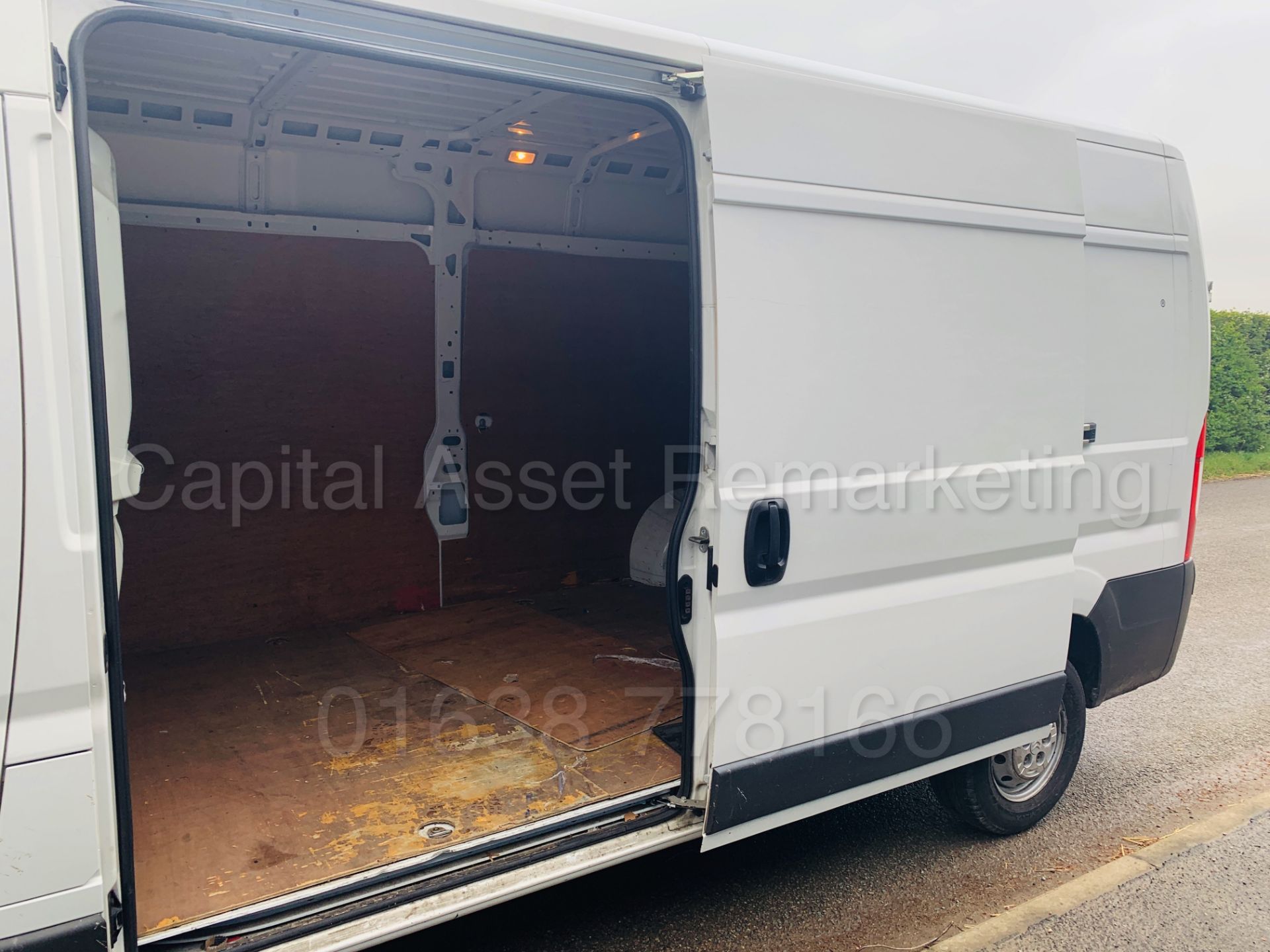 CITROEN RELAY *ENTERPRISE* 'LWB HI-ROOF - PANEL VAN' (65 REG) '2.2 HDI -130 BHP- 6 SPEED' (3500 KG) - Image 16 of 32