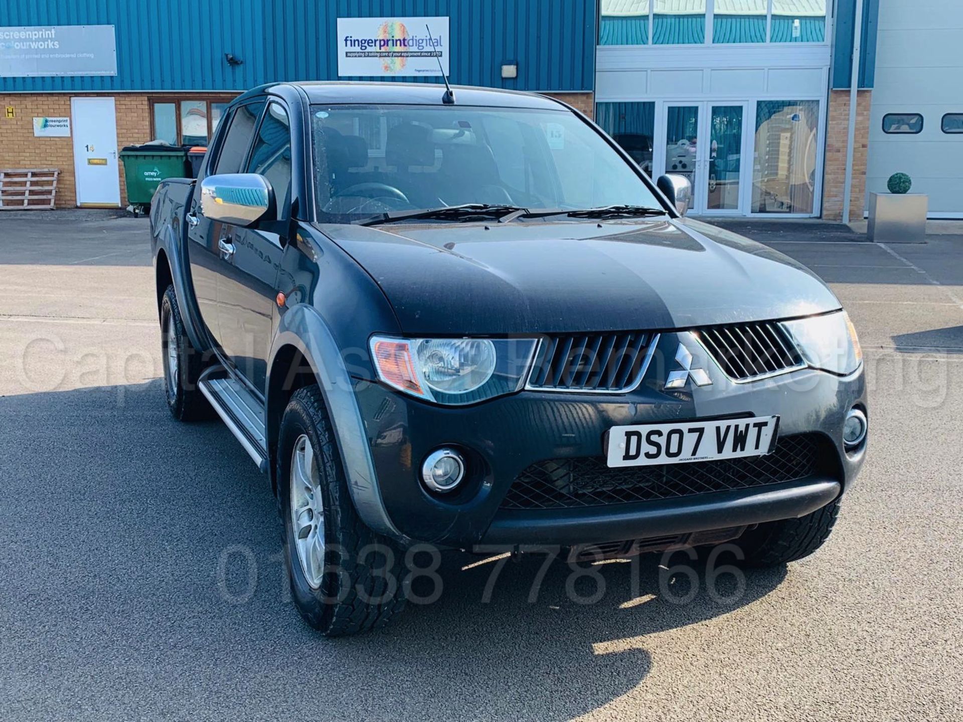 MITSUBISHI L200 *ELEGANCE* D/CAB PICK-UP (2007) '2.5 DI-D - AUTO' - SAT NAV* (NO VAT - SAVE 20%) - Image 2 of 29