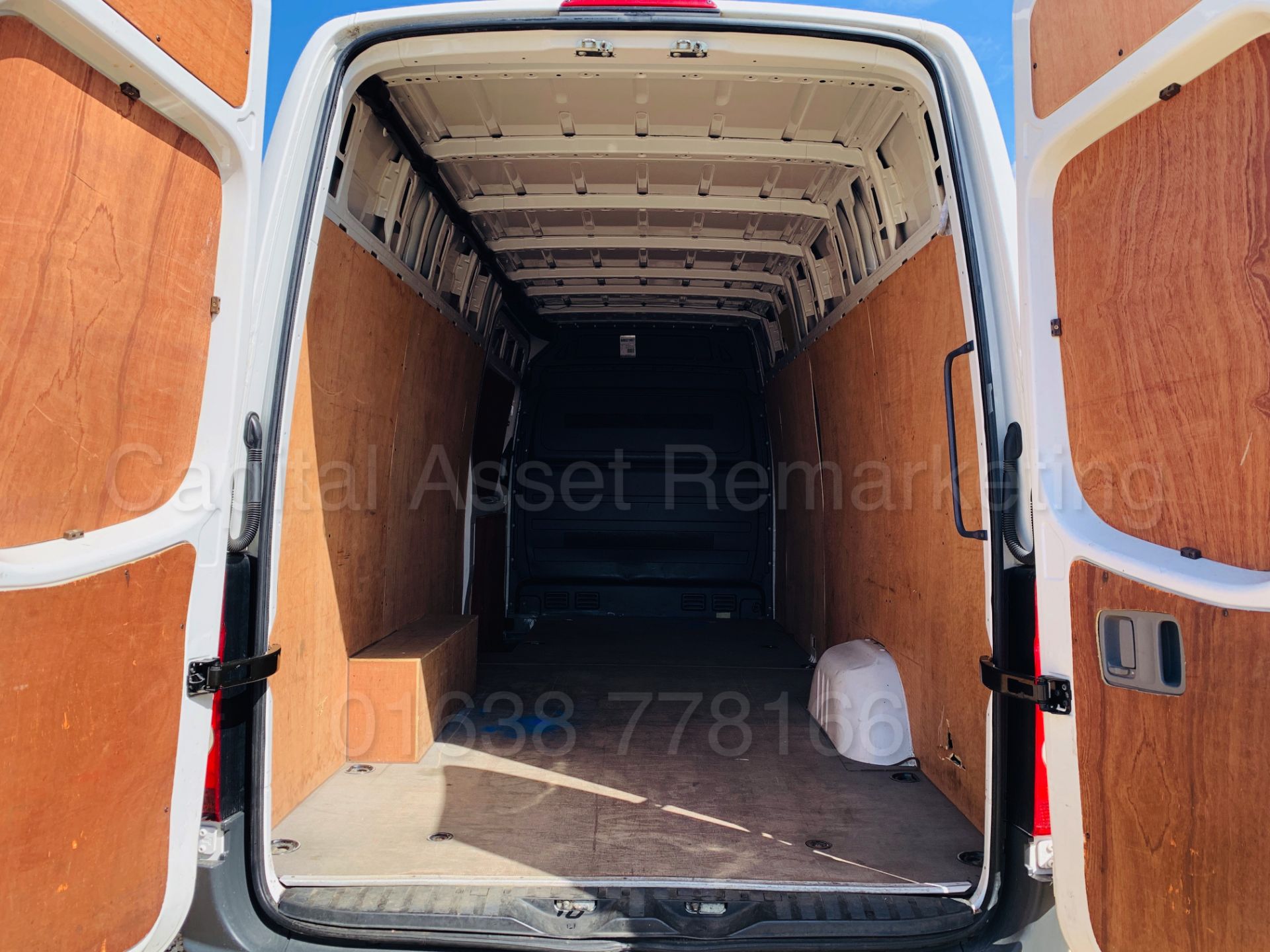 On Sale VOLKSWAGEN CRAFTER CR35 *LWB HI-ROOF* (2016) '2.0 TDI - 6 SPEED' (1 OWNER) *LEZ COMPLIANT* - Image 19 of 34