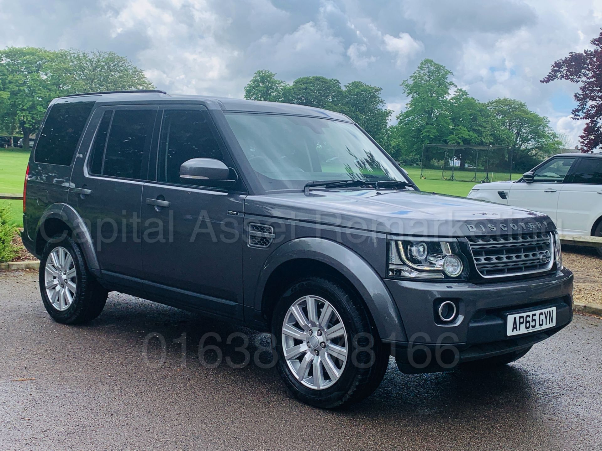 (On Sale) LAND ROVER DISCOVERY 4 *SE EDITION* (65 REG) '3.0 SDV6 - 255 BHP - 8 SPEED AUTO' (1 OWNER) - Image 2 of 57