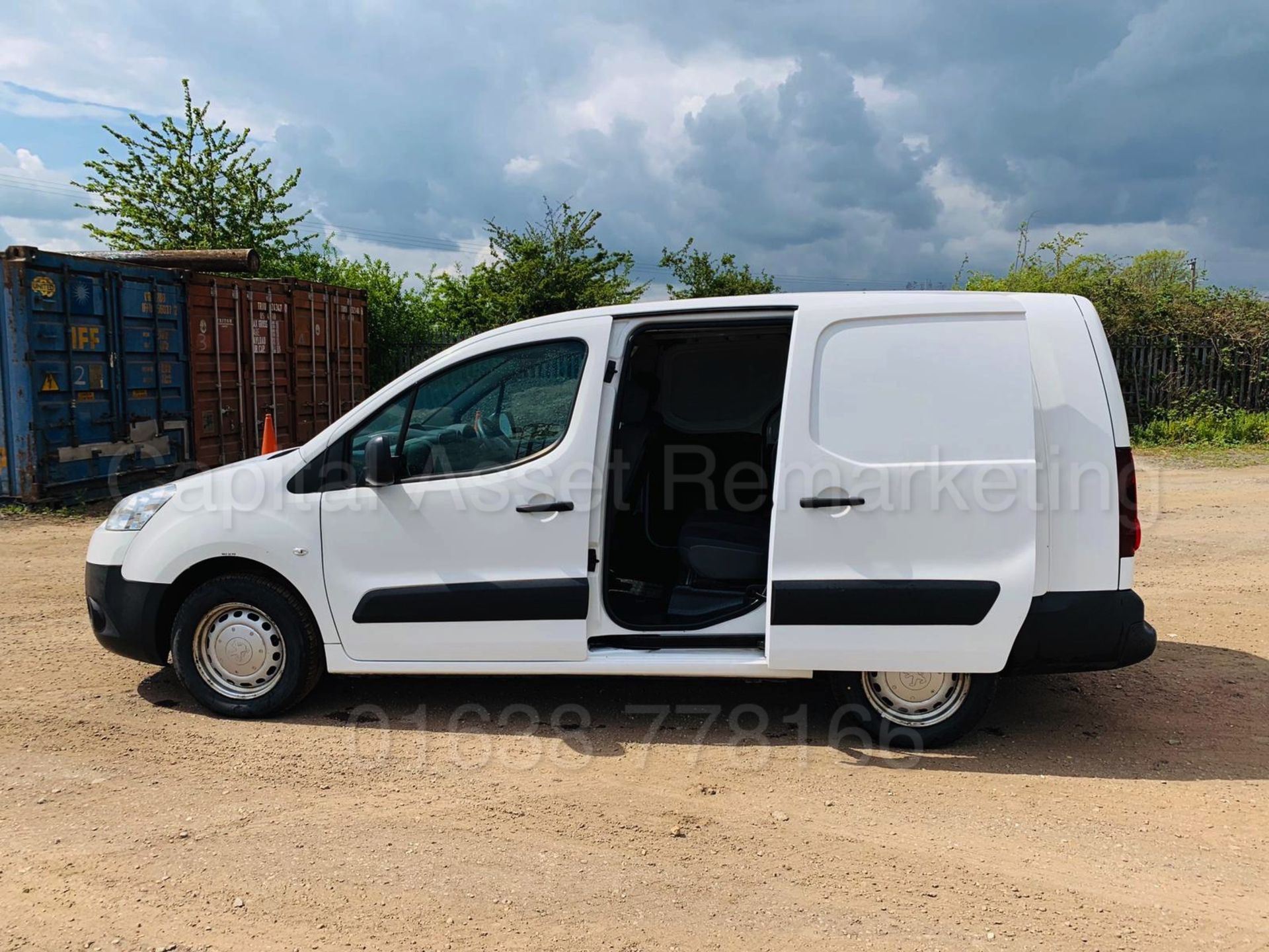 PEUGEOT PARTNER *LCV - LWB 5 SEATER CREW VAN* (2012) '1.6 HDI - 90 BHP - 5 SPEED' (LOW MILES) - Image 14 of 21