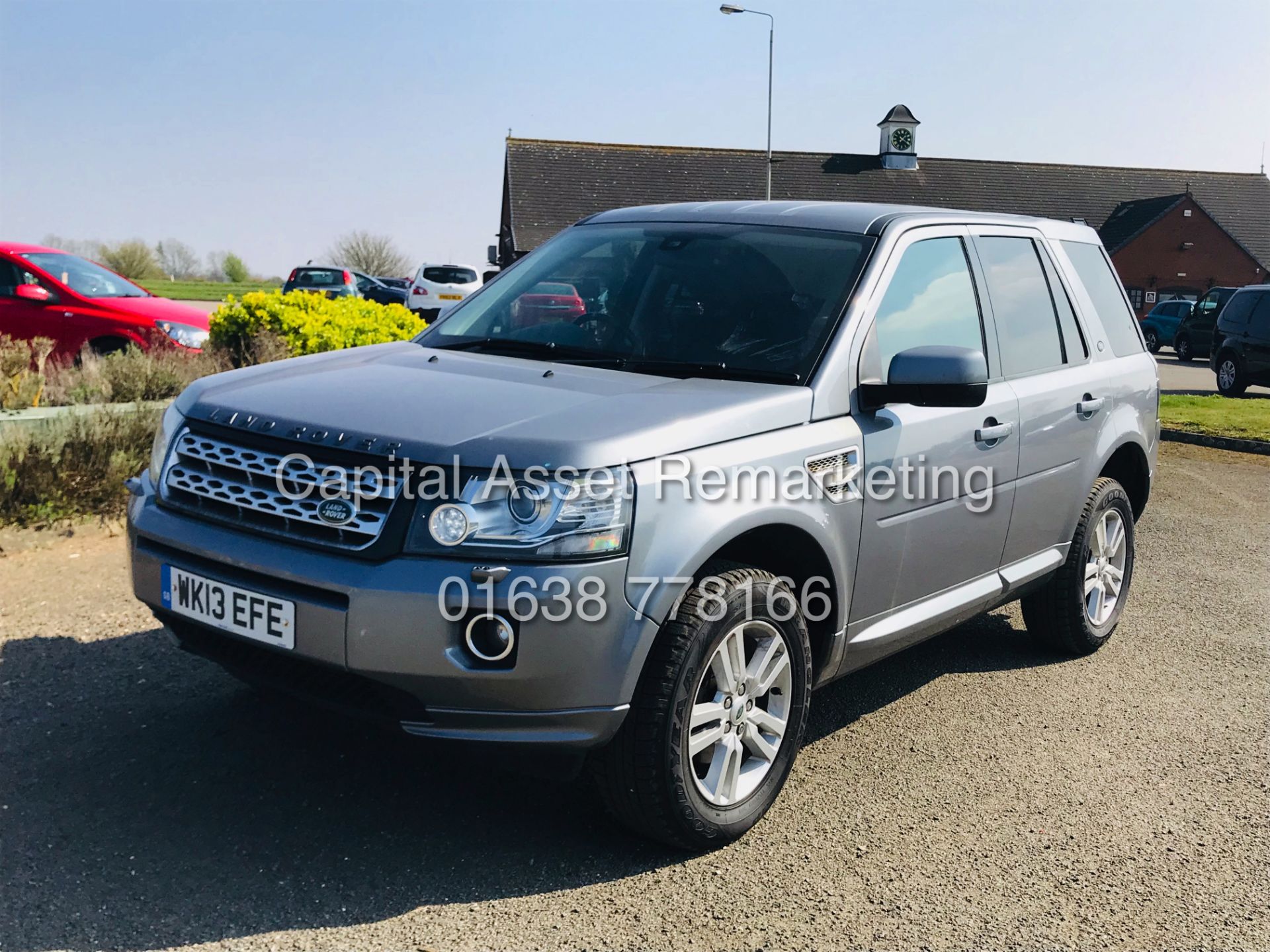 LAND ROVER FREELANDER 2 "XS" TD4 AUTOMATIC (13 REG NEW SHAPE) 1 OWNER -SAT NAV -LEATHER *GREAT SPEC* - Image 2 of 30